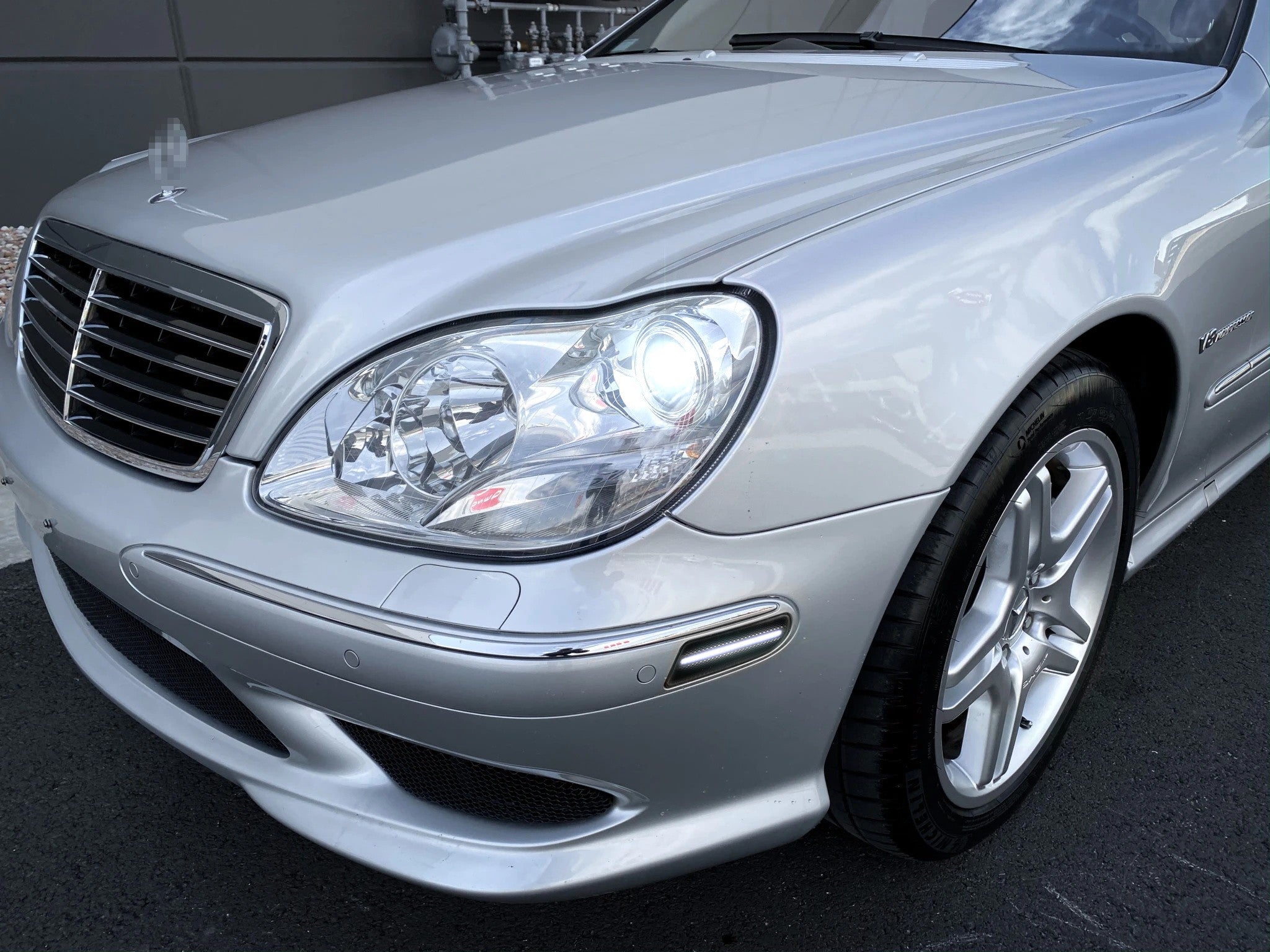 Clear Lens White Full LED Side Marker Light Kit for 2000-2006 Mercedes W220 S-Class - Enhance Visibility & Style for Night Driving & Car Shows