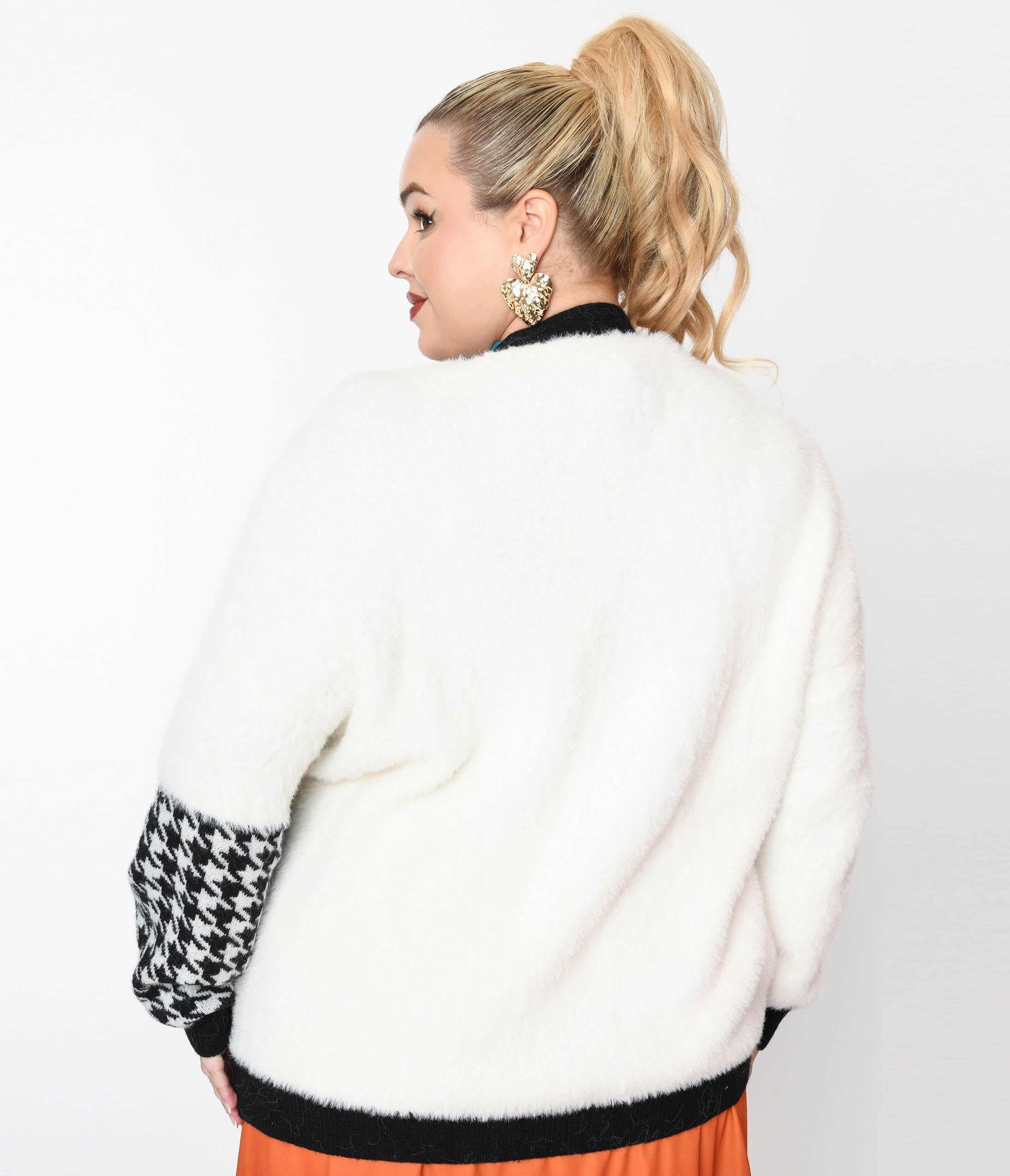 Plus Size Black Houndstooth & White Color Block Fuzzy Cardigan for Women - Cozy Winter Sweater for Casual Outfits and Office Wear