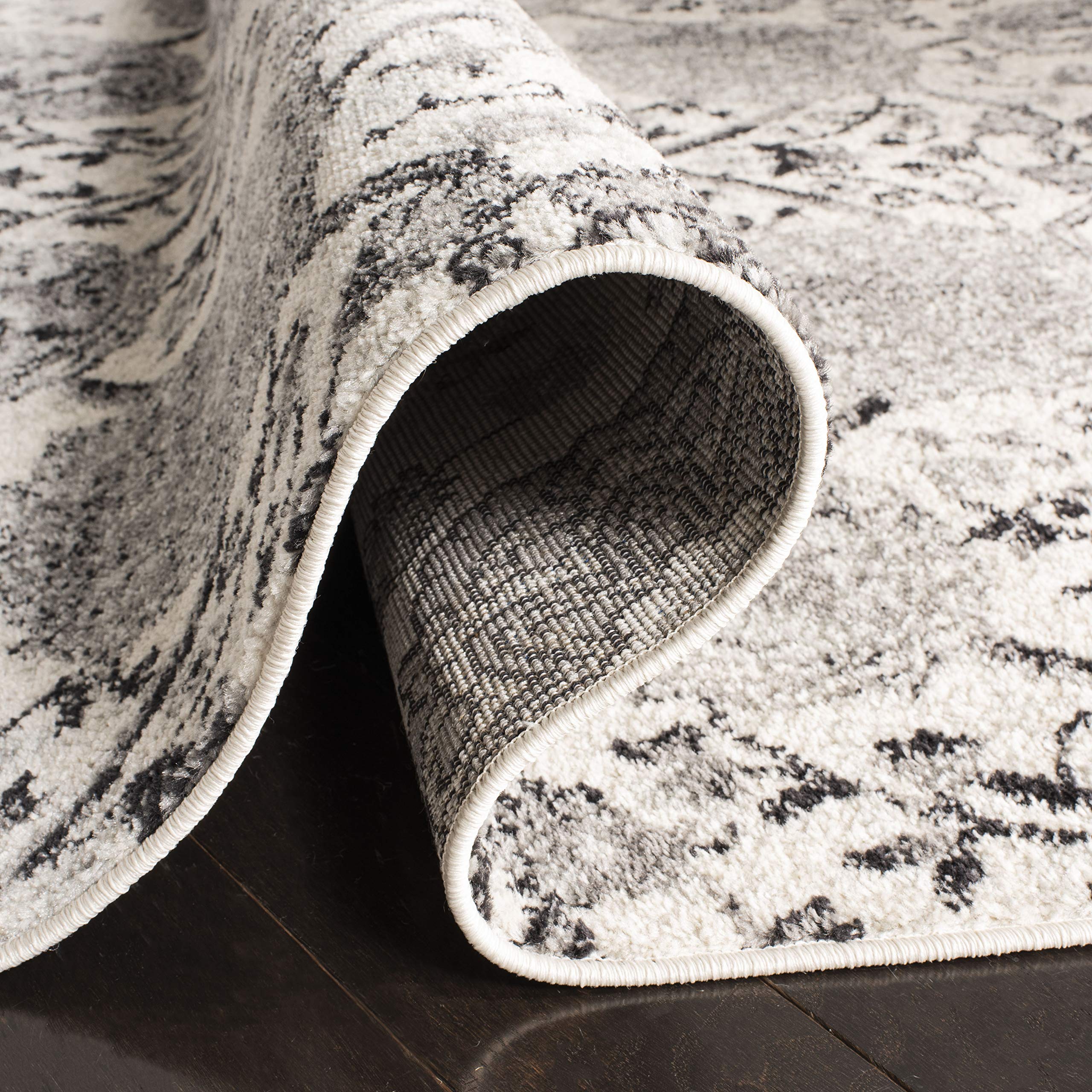SAFAVIEH Madison Collection 9'x9' Square Cream & Silver Area Rug - Boho Chic Paisley Design, Non-Shedding, Soft & Durable - Perfect for Living Room, Bedroom, Dining Room or Home Office Decor