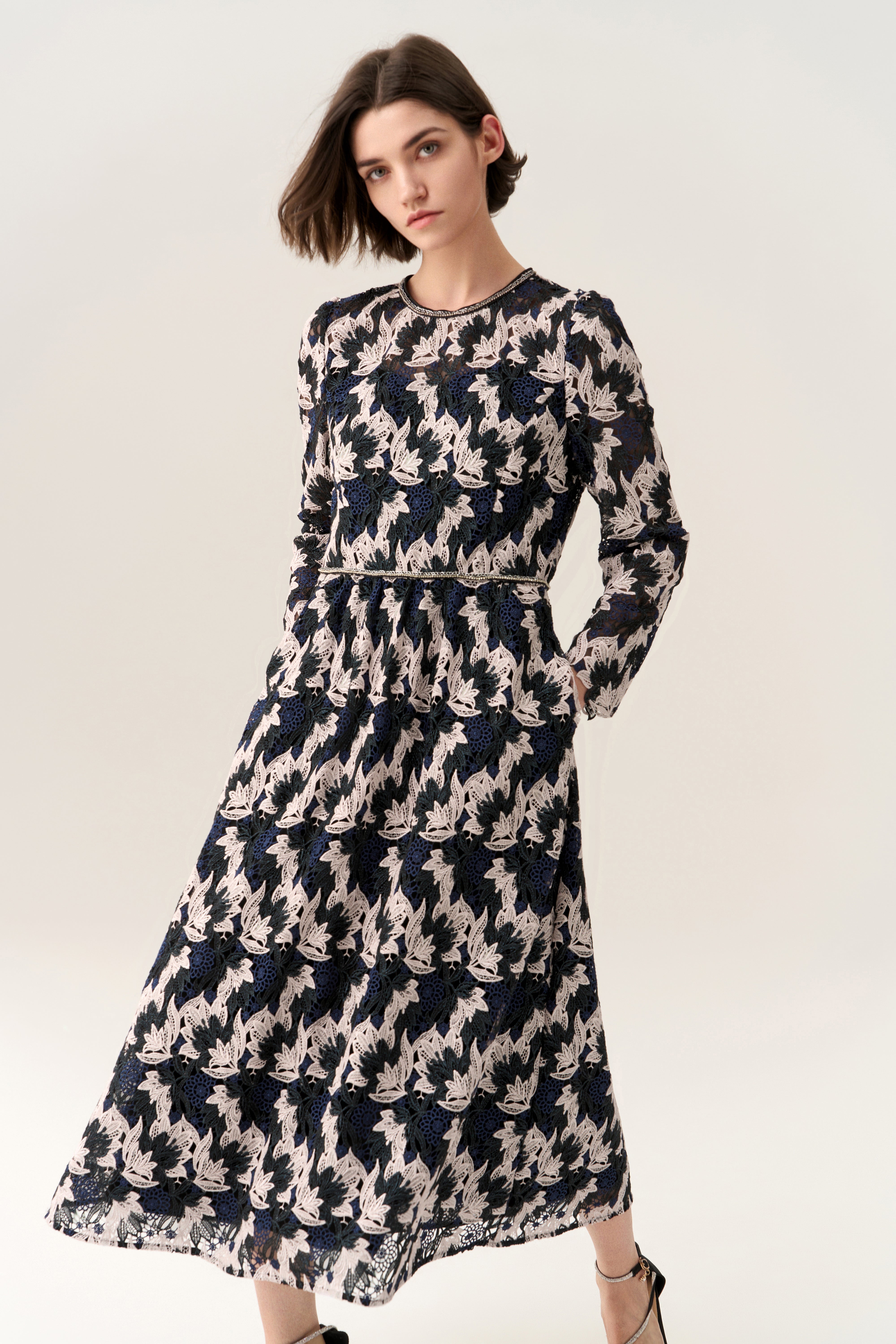 Elegant Long Sleeve Lurex Lace Party Dress for Women - Perfect for Evening Events, Weddings & Special Occasions