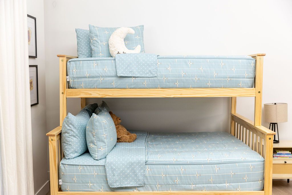 Take Flight Zipper Bedding Set - Soft & Breathable Comfort for Kids & Adults - Perfect for Bedrooms, Dorms, and Travel