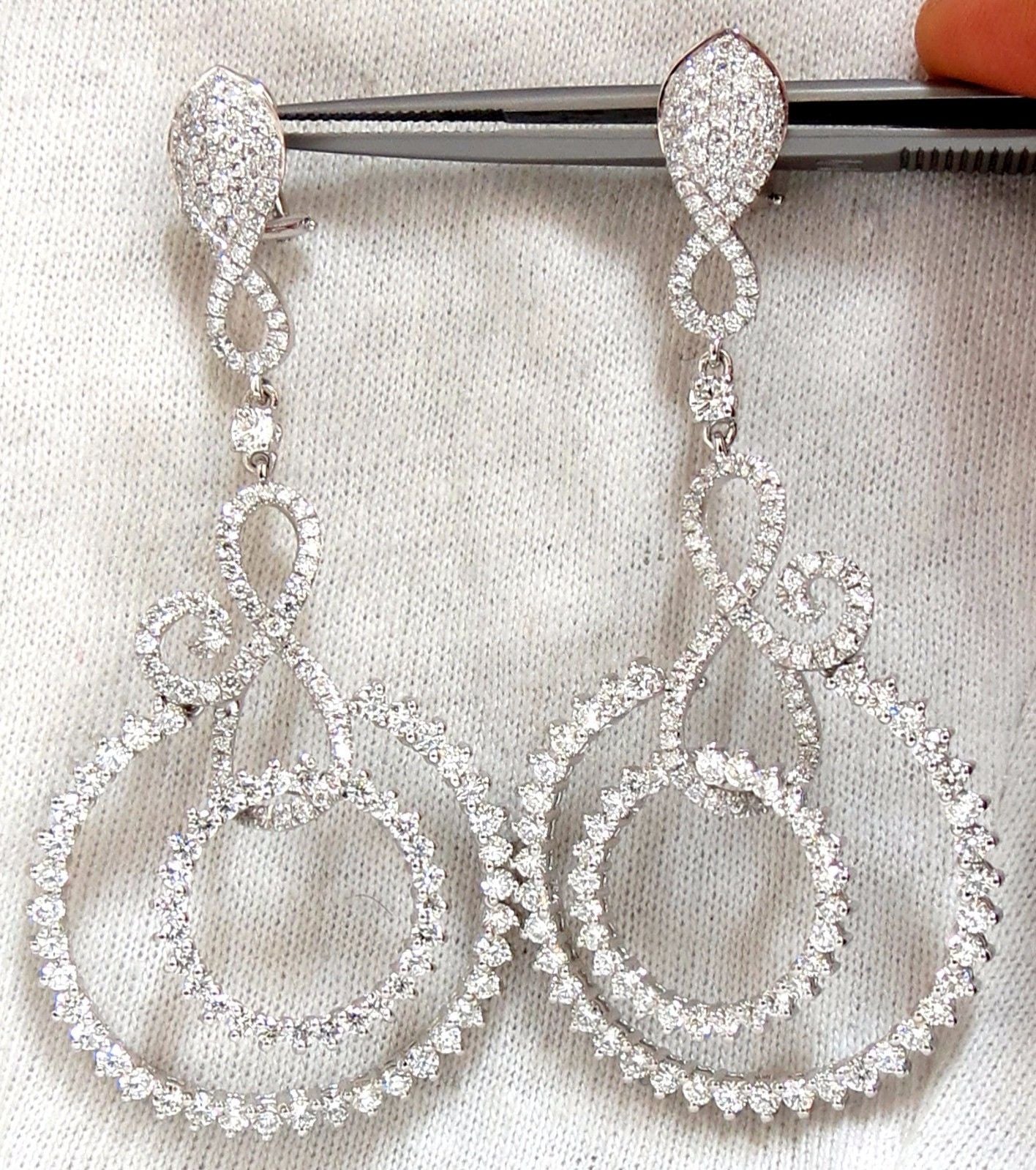 5.50ct Natural Round Diamond Swirl Circle Dangle Earrings in 18KT Gold (2.9 Inch) - Elegant Jewelry for Weddings, Parties & Special Occasions
