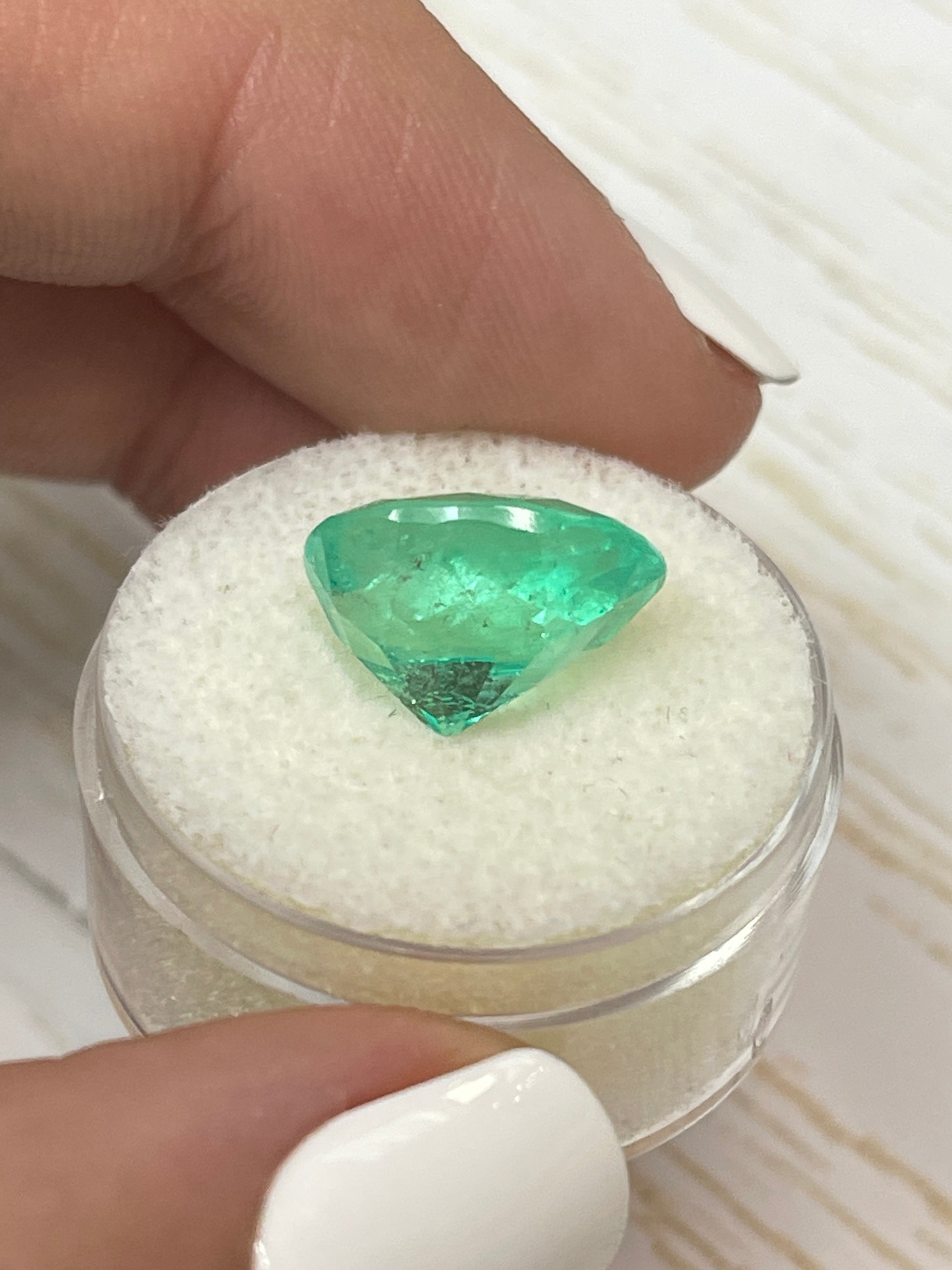 6.86 Carat 14x11mm Medium Spring Green Natural Loose Colombian Emerald Oval Cut Gemstone for Jewelry Making, Engagement Rings & Necklace Pendants