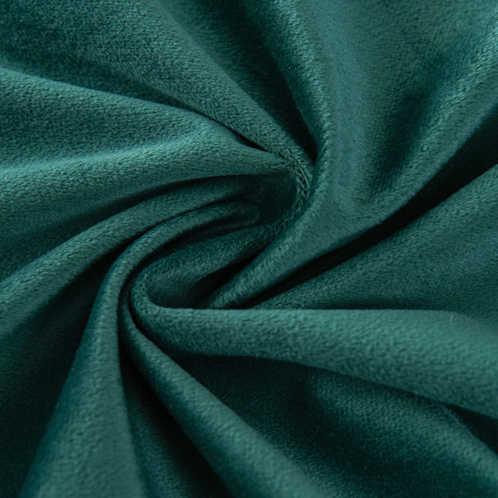 WACOMECO 18x18 Inch Decorative Throw Pillow Covers - Soft Velvet Gold Cushion Covers for Sofa, Bedroom, Living Room & Car - Dark Green Home Decor Accent Pillow Cases (Perfect for Cozy Home Styling & Gift Ideas)