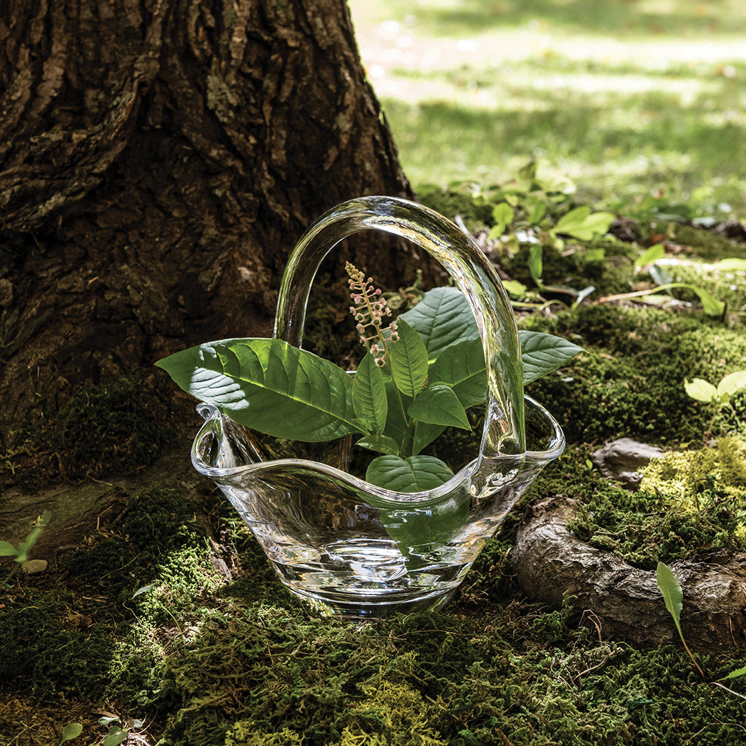 Simon Pearce Chelsea Basket - Handcrafted Glass Basket for Home Decor, Fruit Display & Gift Giving - Elegant Kitchen & Dining Table Centerpiece