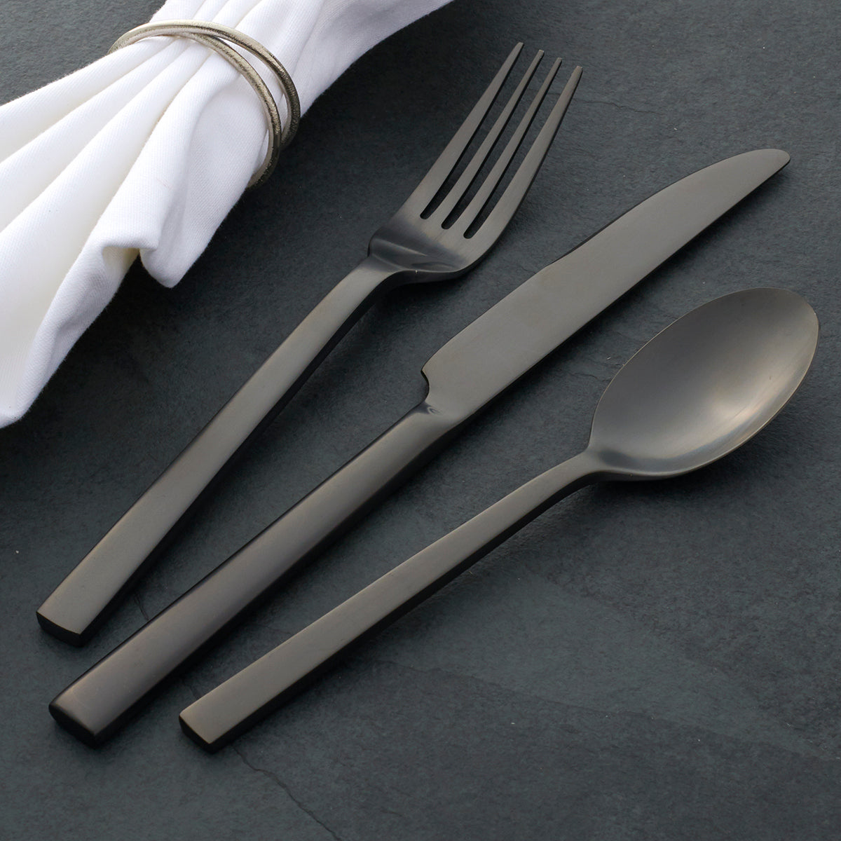 Premium 20-Piece Matte Black Flatware Set - Elegant Stainless Steel Silverware for Fine Dining, Dinner Parties & Everyday Use