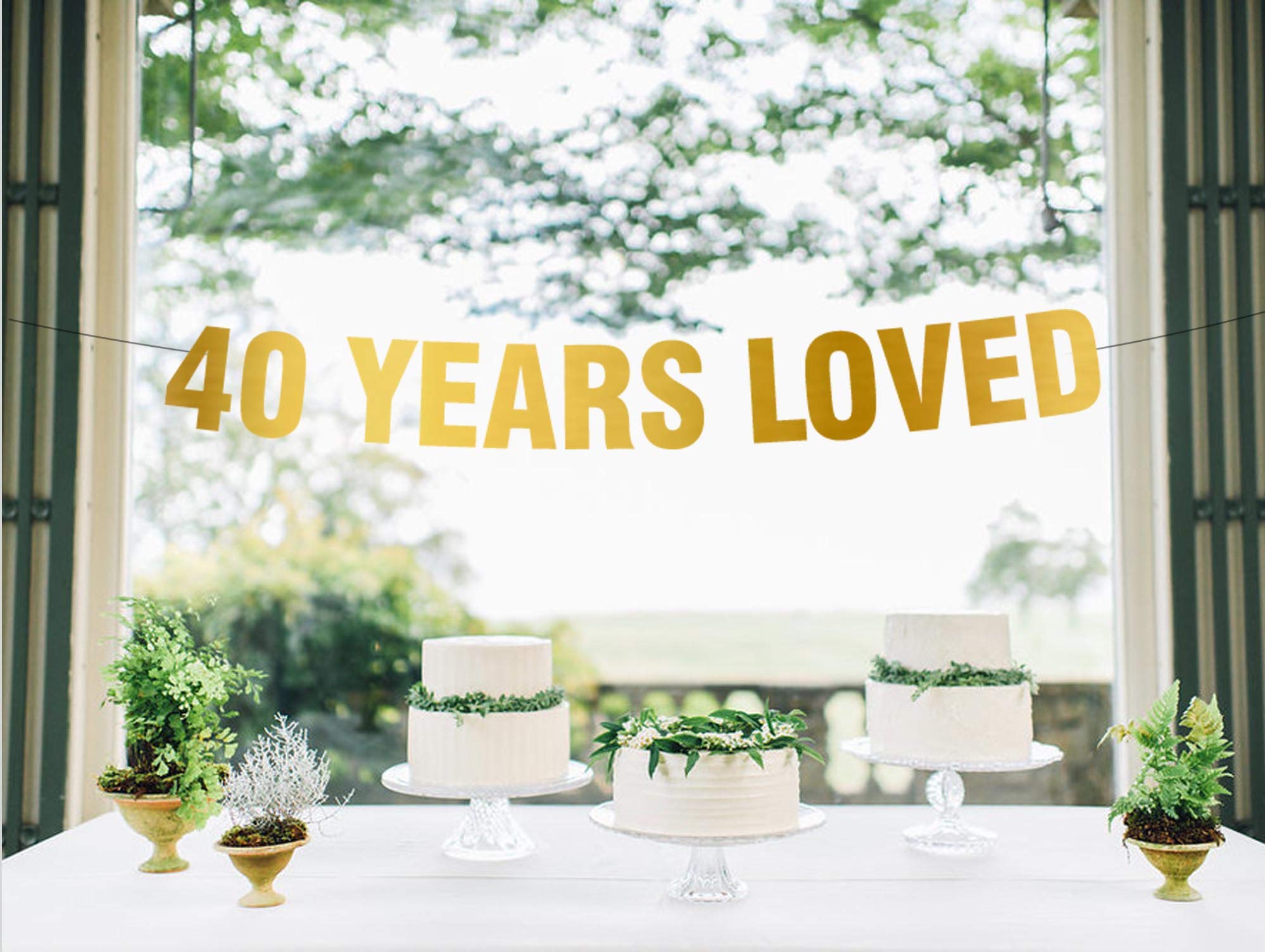 40th Birthday Decorations - Gold '40 Years Loved' Banner for Party & Photo Props - Anniversary & Birthday Party Decorations - Perfect for Women's 40th Birthday Celebrations, Milestone Parties & Photo Backdrops