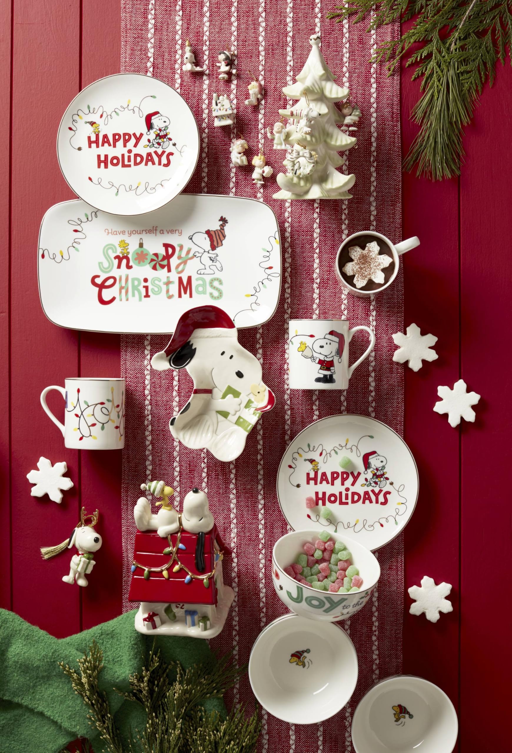 Lenox 896322 Snoopy Christmas All-Purpose Bowls, Set of 4 - Holiday Dinnerware for Festive Dining, Party Serving & Christmas Decorations