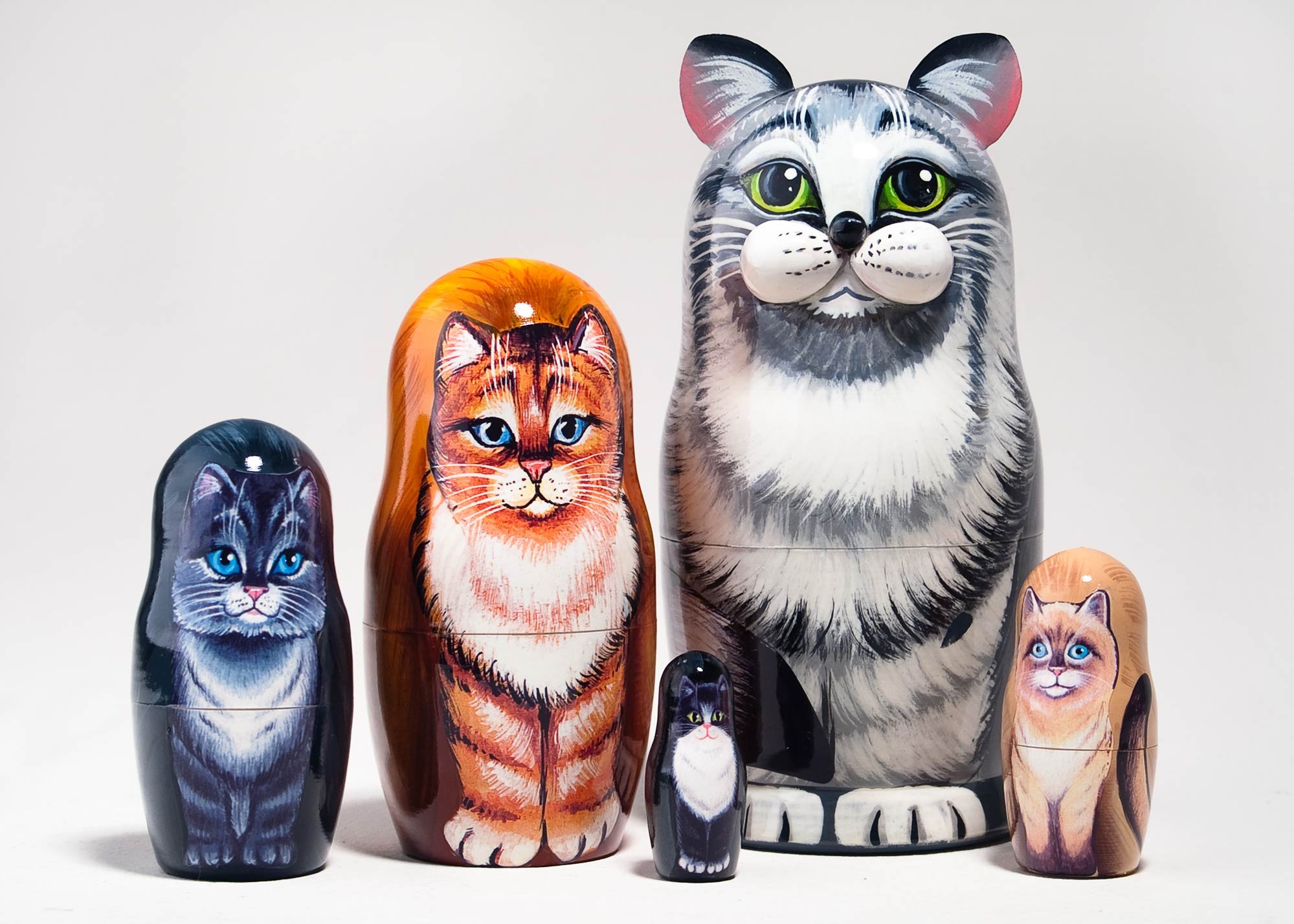 Russian Nesting Dolls Set of 5 - 6