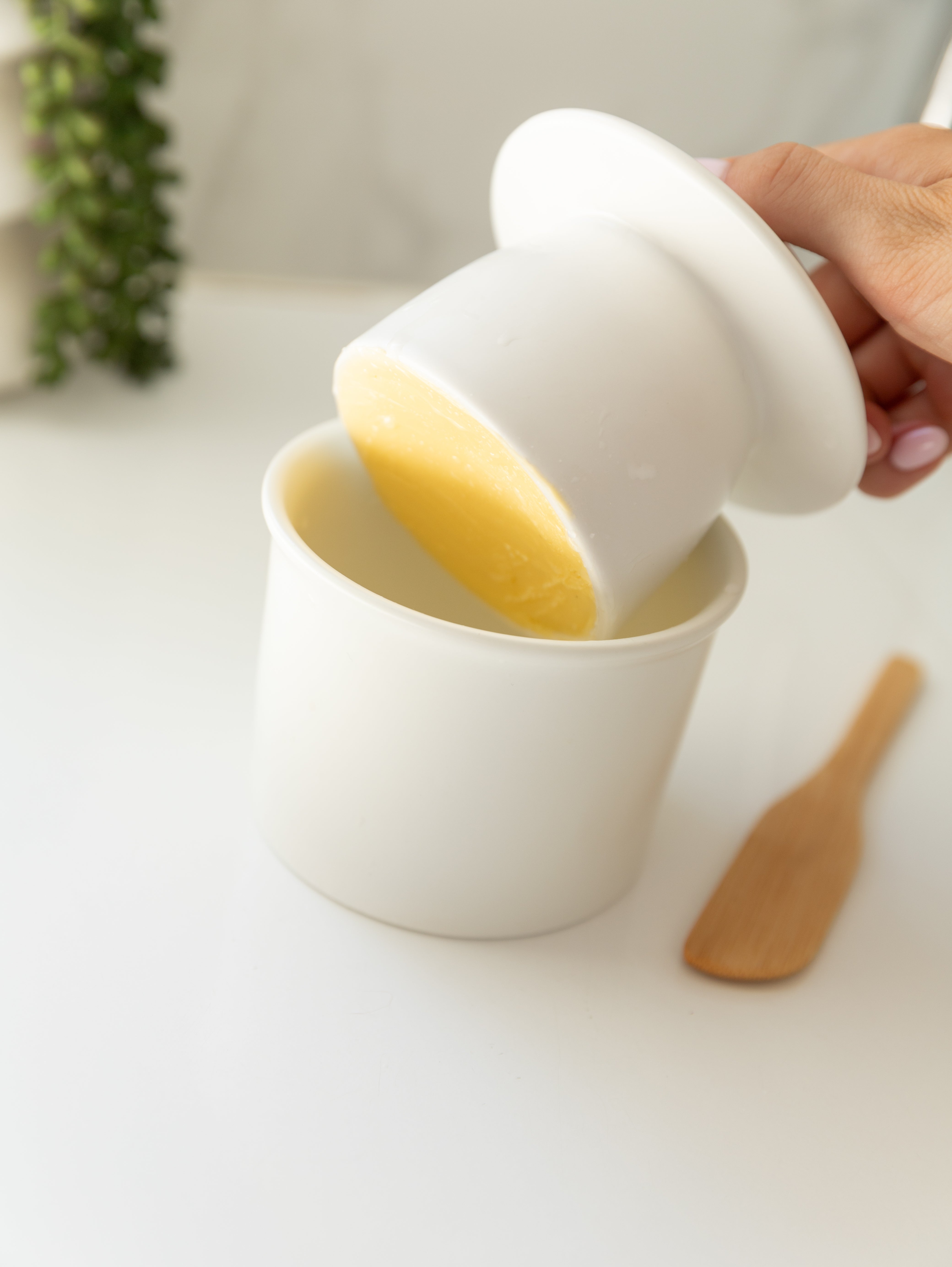 Butter Bell Crock - 16oz Ceramic Butter Keeper with Lid, Keeps Butter Fresh & Spreadable - Perfect for Kitchen, Dining Table, and Outdoor Picnics
