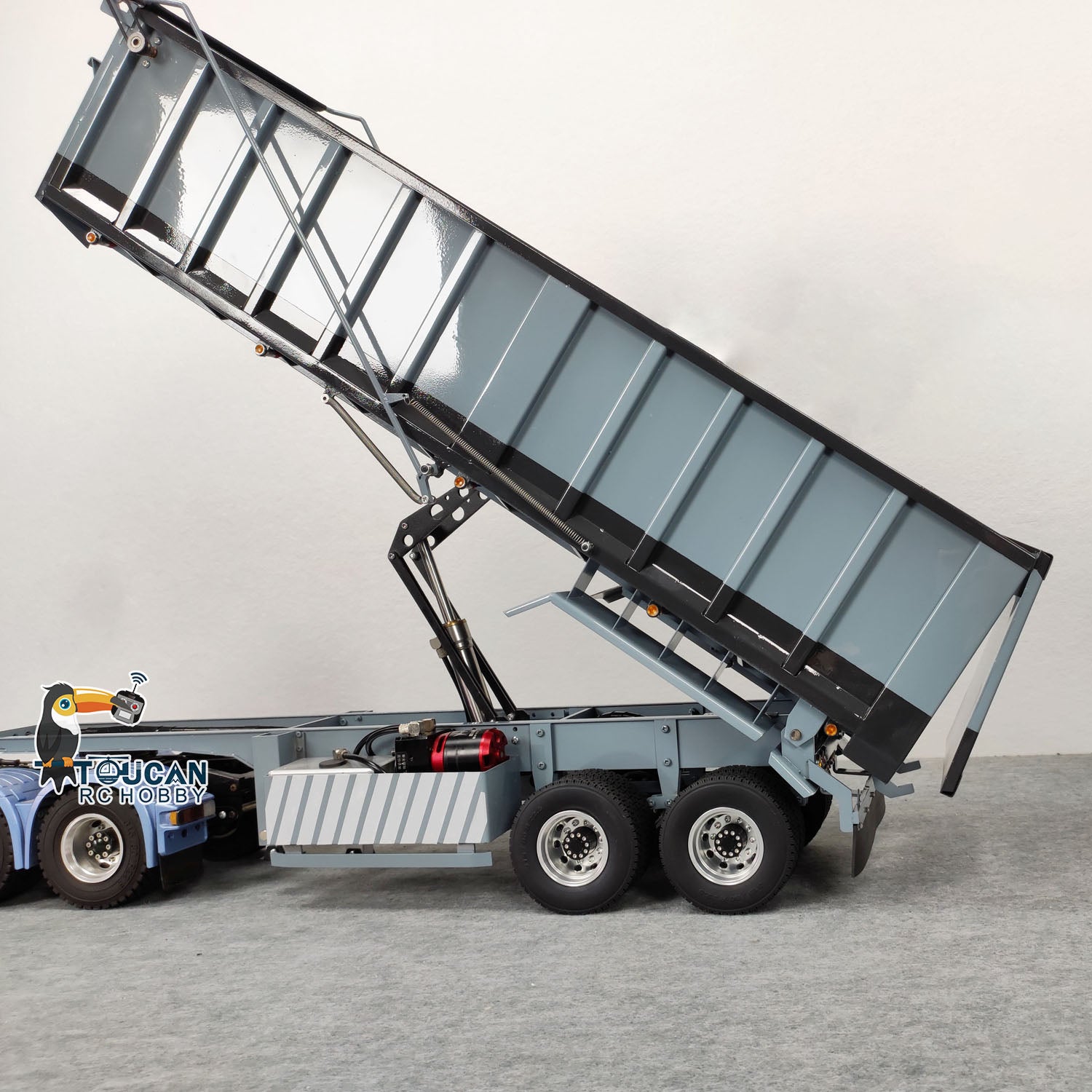 1/14 Scale Metal 2-Axle Hydraulic Dump Trailer with Electric Tarpaulin - 2-in-1 3-Axle Container Trailer for RC Tractor Truck Models - Perfect for Construction Site Simulation & RC Vehicle Accessories Collection