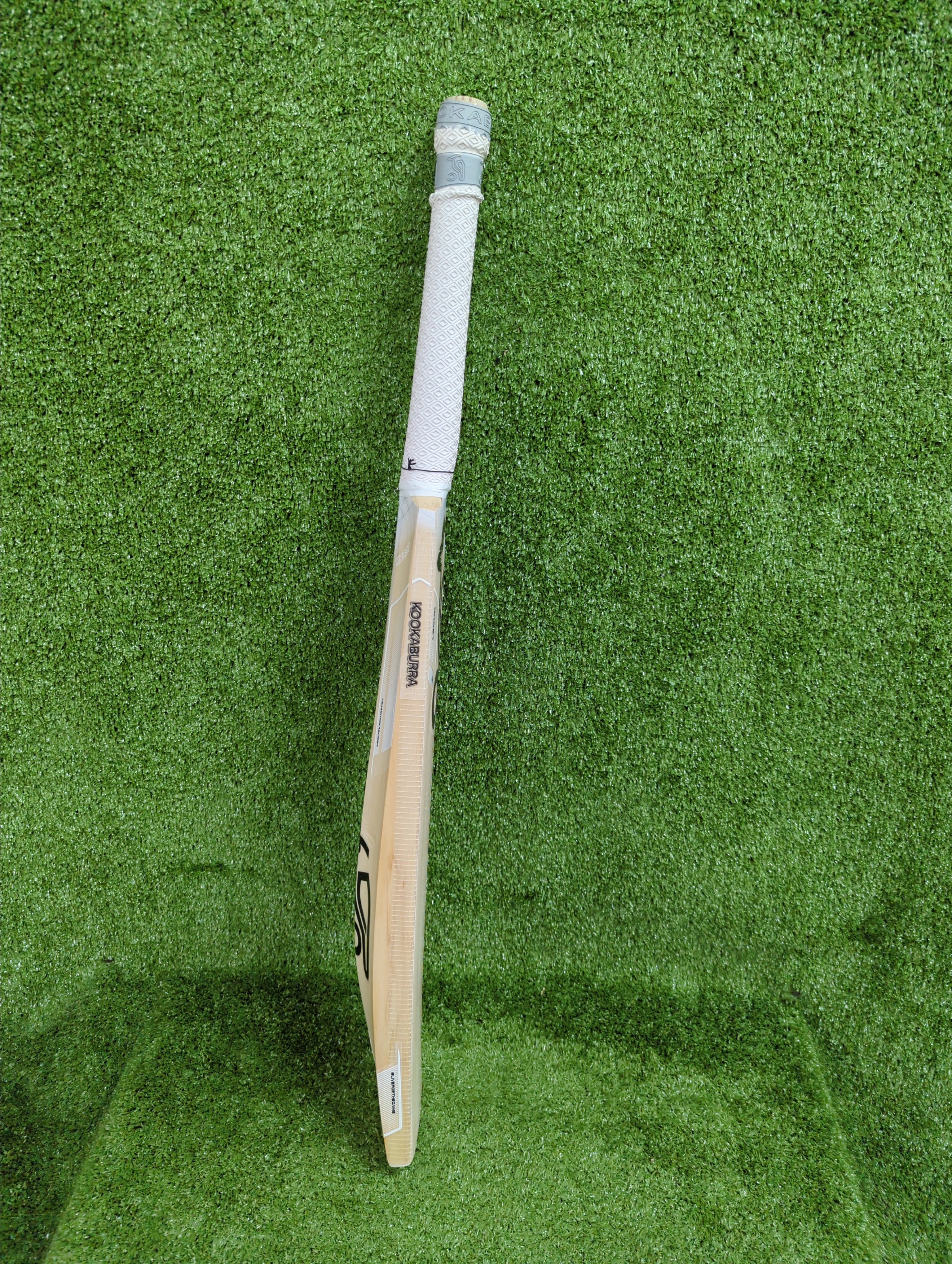 Kookaburra Ghost 6.4 Harrow English Willow Cricket Bat - Premium Performance for Professional & Club Cricket Matches
