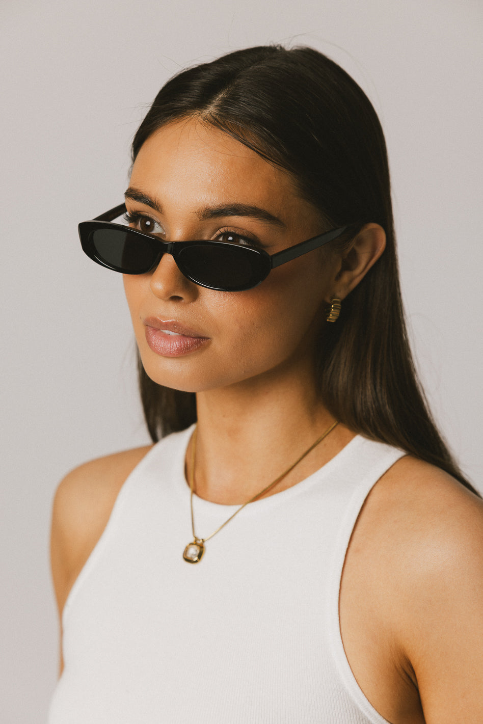 Black Lonnie Sunglasses for Women & Men - UV Protection, Polarized, Fashionable - Perfect for Driving, Beach, Outdoor Activities