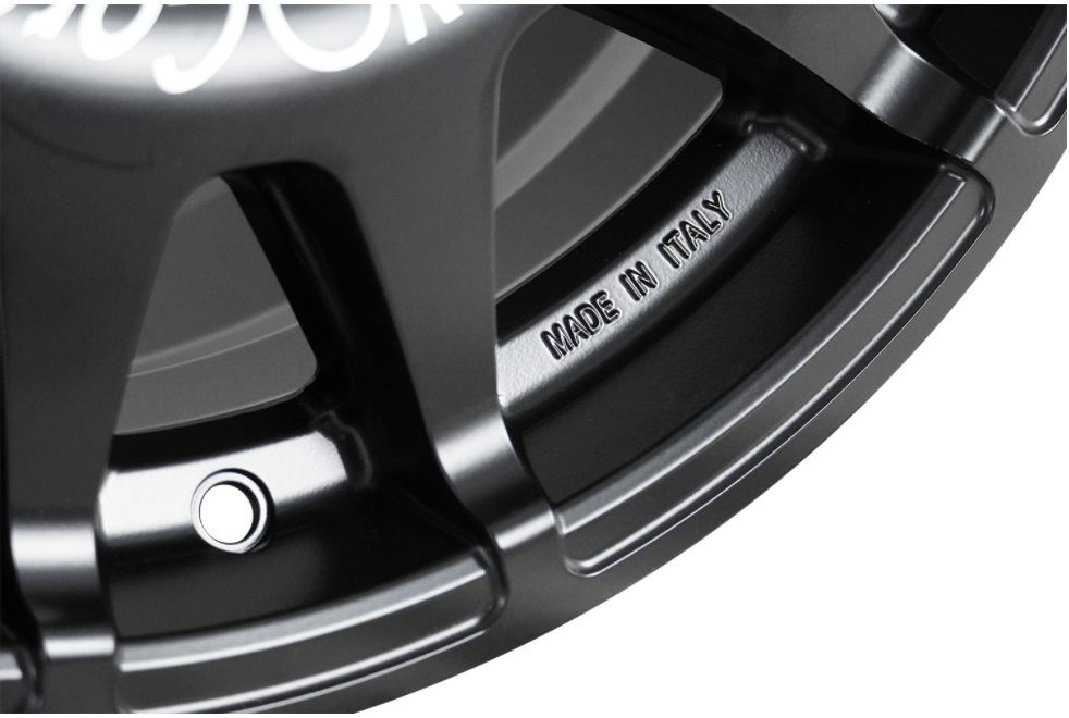 Evo Course DakarSuperZero 8.5x17 Wheels for Lexus LX470, Toyota Land Cruiser & Tundra - Off-Road Adventure & Custom Truck Upgrades