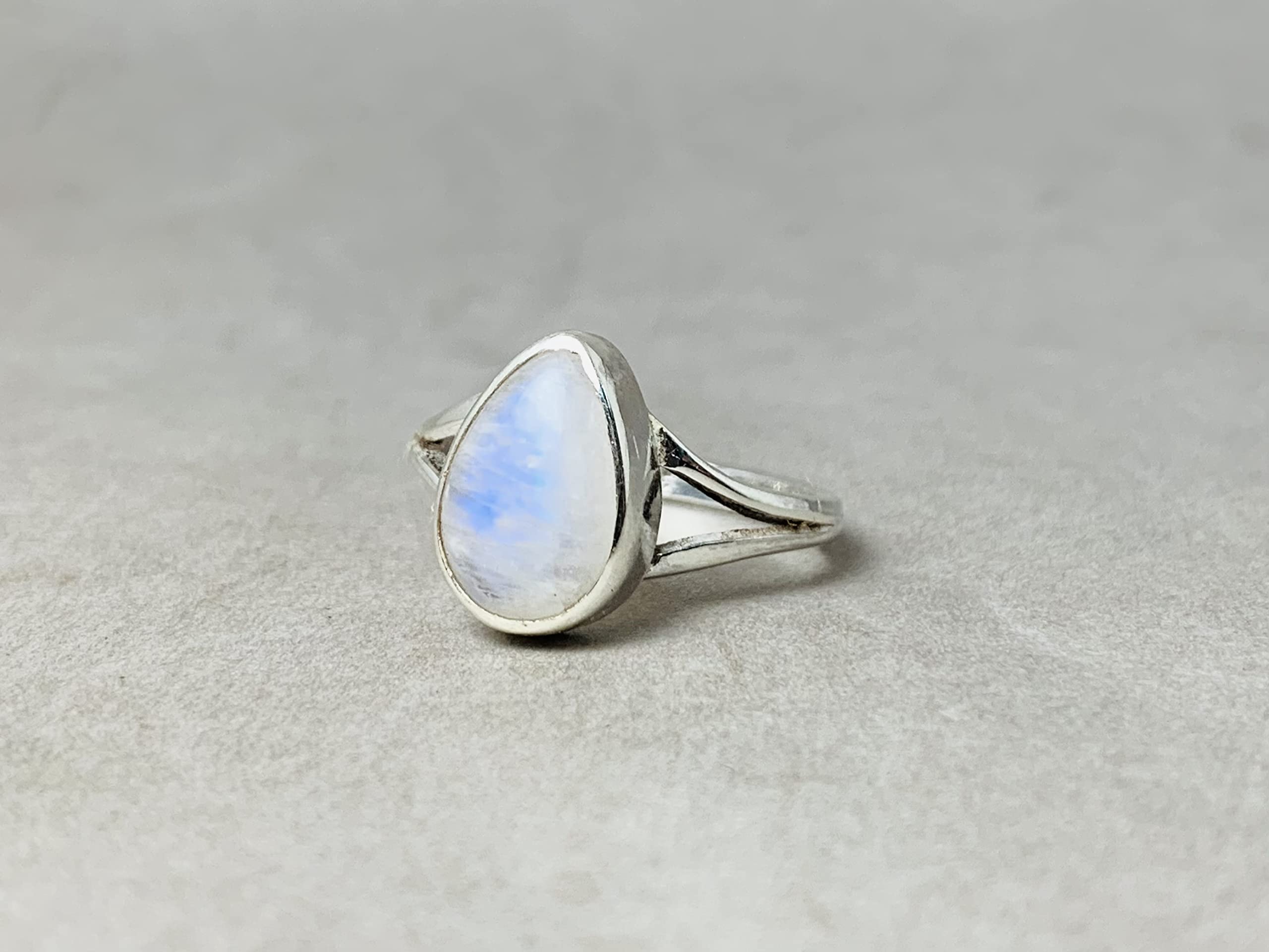 925 Sterling Silver Rainbow Moonstone Ring – Handmade Pear Cut Blue Fire Moonstone Jewelry for Women, Everyday Wear & Gift Giving (Size E 1/2) | Perfect for Weddings, Anniversaries & Boho Fashion