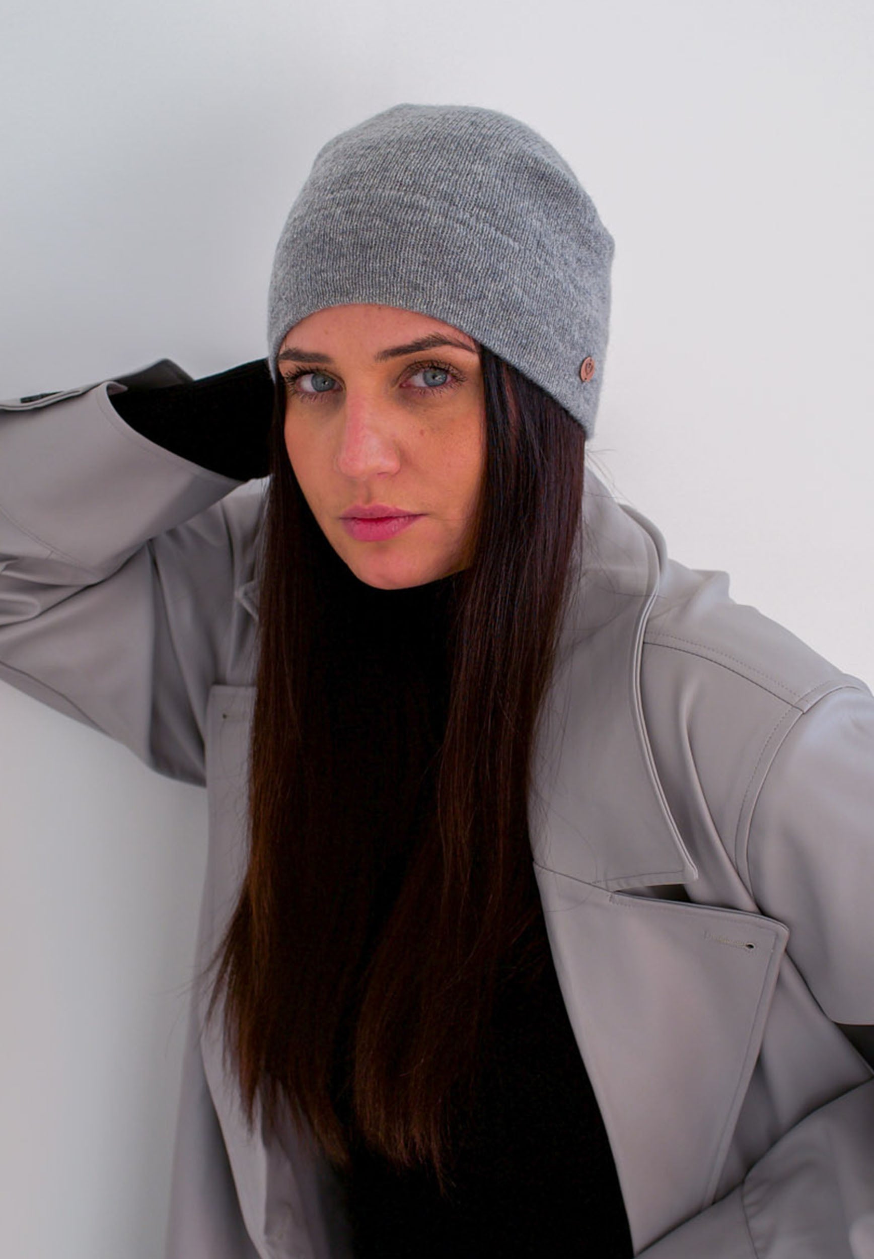 Signature Jersey Knit Cashmere Slouch Hat - Soft & Warm Winter Beanie for Women & Men - Perfect for Skiing, Snowboarding & Outdoor Activities