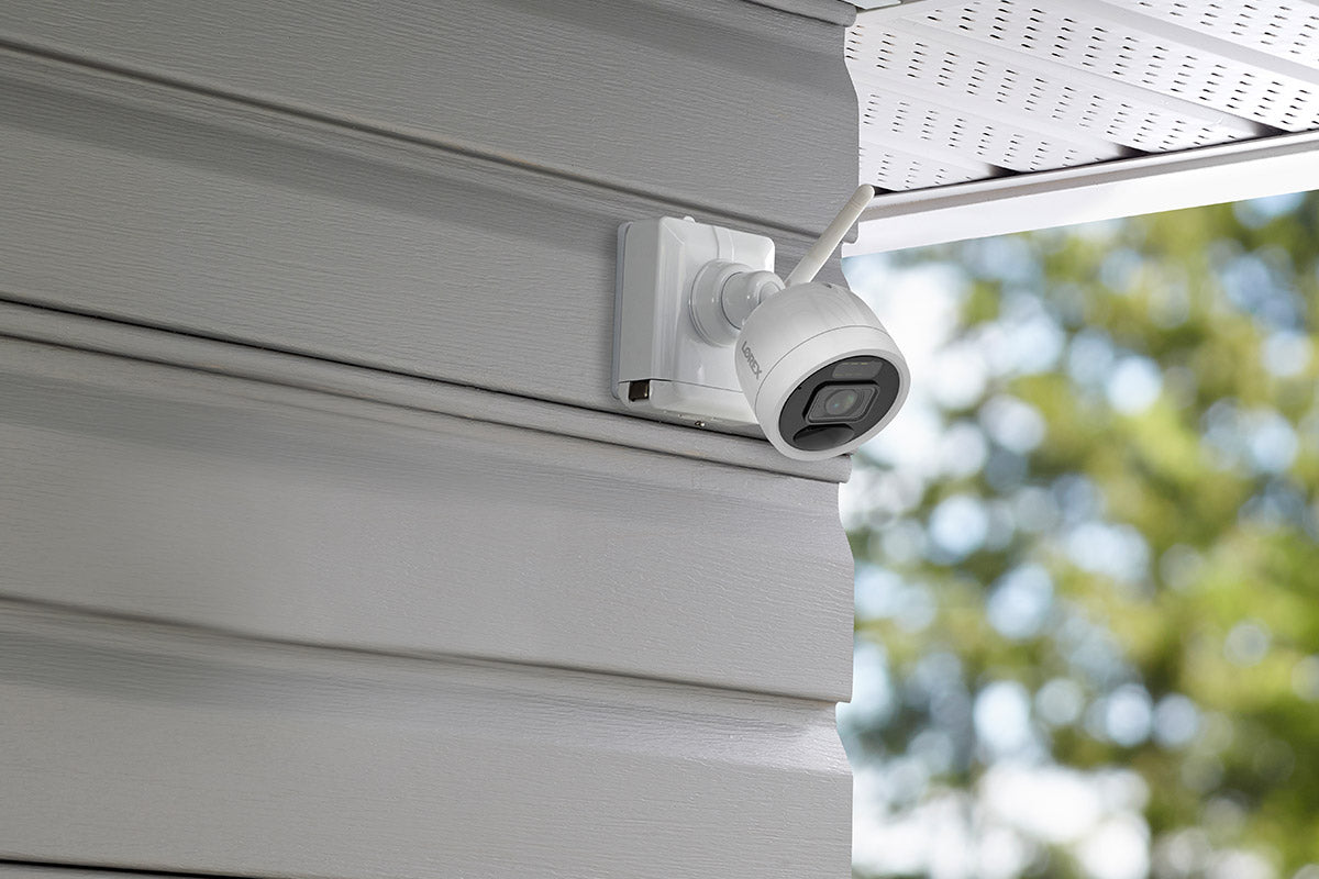 Lorex 2K HD 32GB NVR Security System with 4 Wireless Outdoor Battery-Powered Cameras - 24/7 Home & Business Surveillance, Weatherproof Night Vision