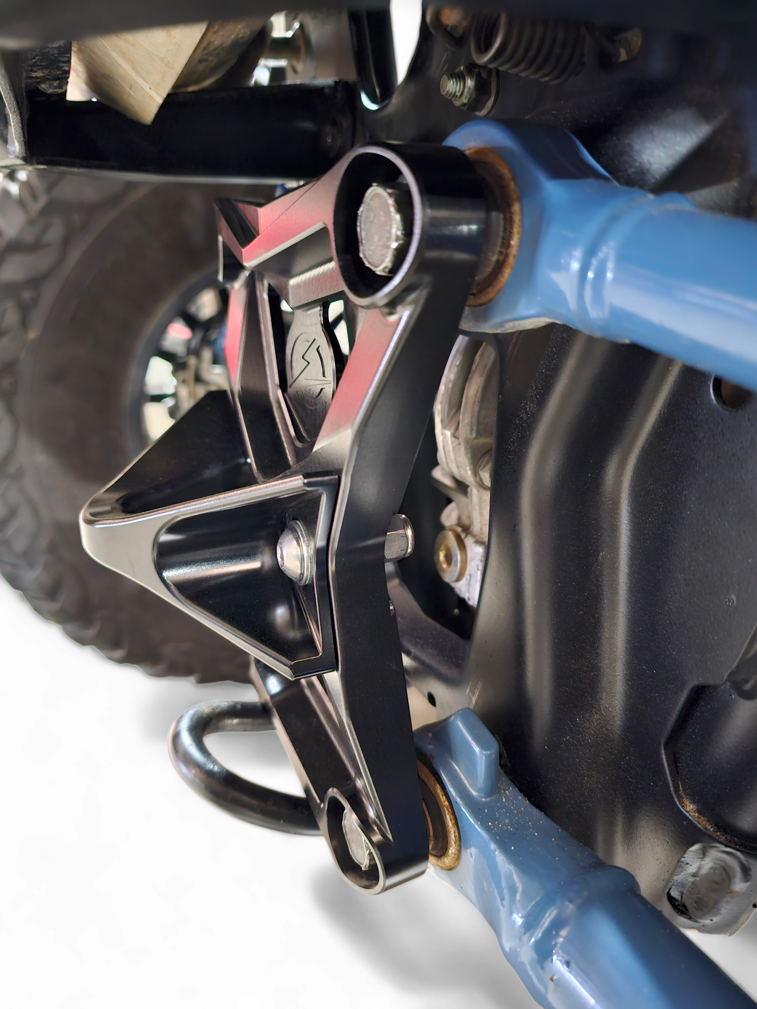 2020-2024 Polaris RZR Pro XP Heavy Duty Radius Rod Plate with Tow Hook - Black RRP610025 - Off-Road Protection for Dune Bashing & Trail Riding