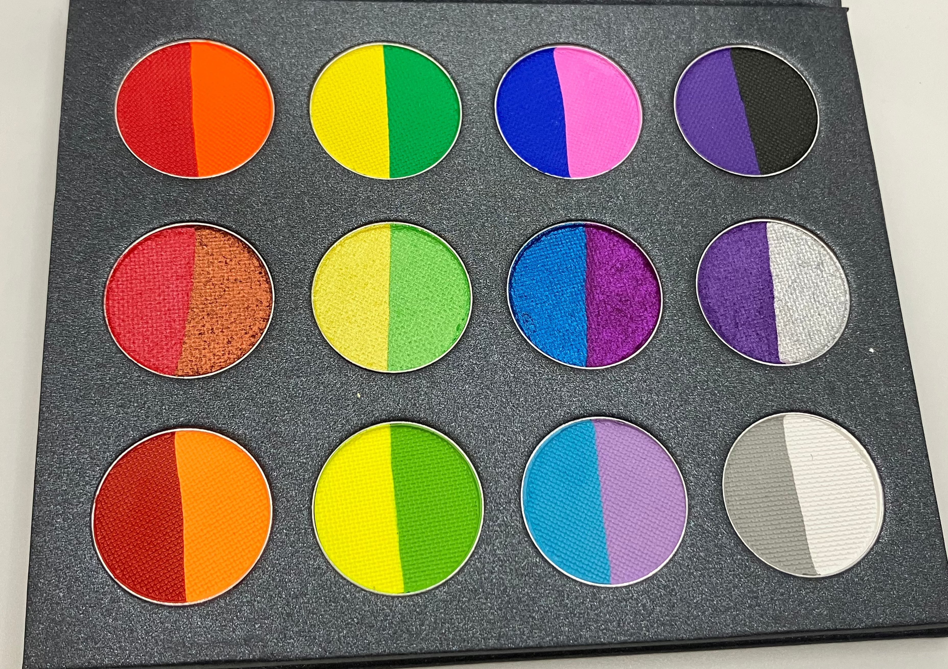 Water Activated Rainbow Eyeliner Palette - 24 Vibrant Shades for Bold & Creative Makeup Looks - Perfect for Halloween, Cosplay & Festival Makeup