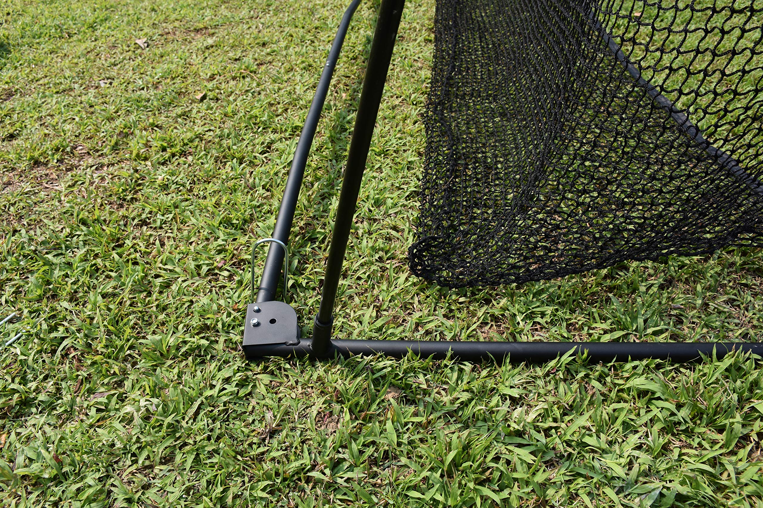 Amazon Basics Golf Practice Net - Portable & Durable Golf Hitting Net for Indoor/Outdoor Training | Perfect for Backyard, Driving Range & Home Golf Practice