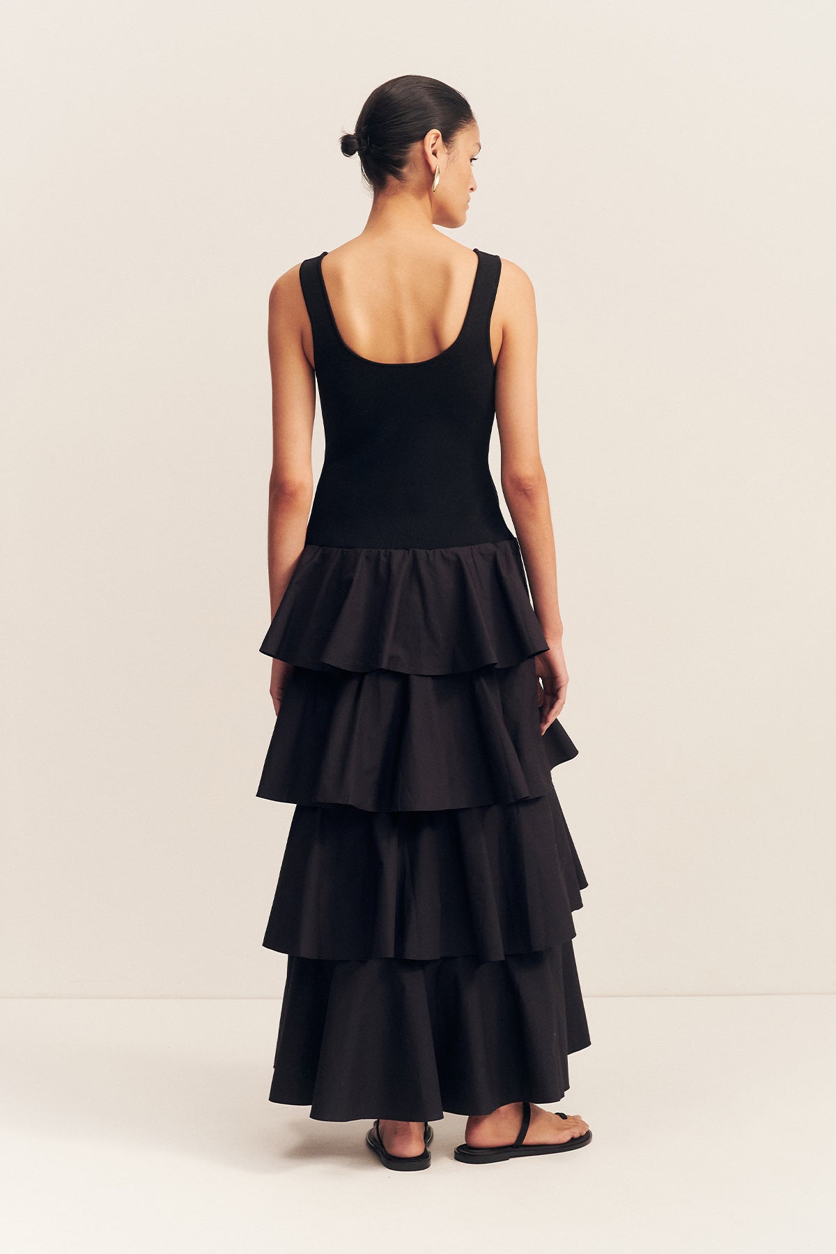 ALIAH Scoop Neck Tiered Maxi Dress - Black | Elegant Flowy Long Dress for Women | Perfect for Weddings, Parties & Summer Outfits