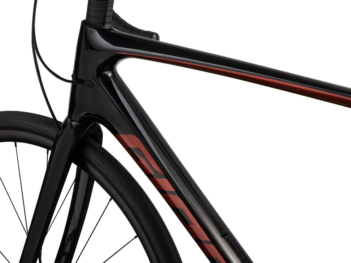 Giant Defy Advanced 0 Carbon Road Bike - Lightweight Endurance Bicycle for Men & Women - Perfect for Long-Distance Riding, Commuting, and Fitness Training