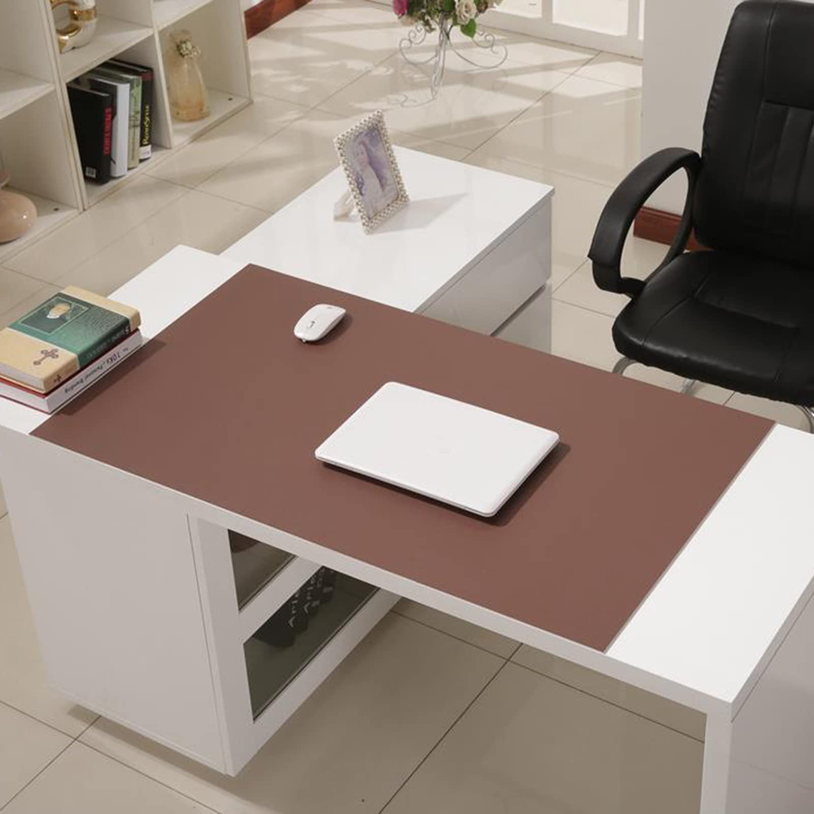 Non-Slip Extended Large Gaming Mouse Pad (90x50cm) - PU Leather, Washable, Brown - Perfect for Desk Gaming, Office Work & Home Use