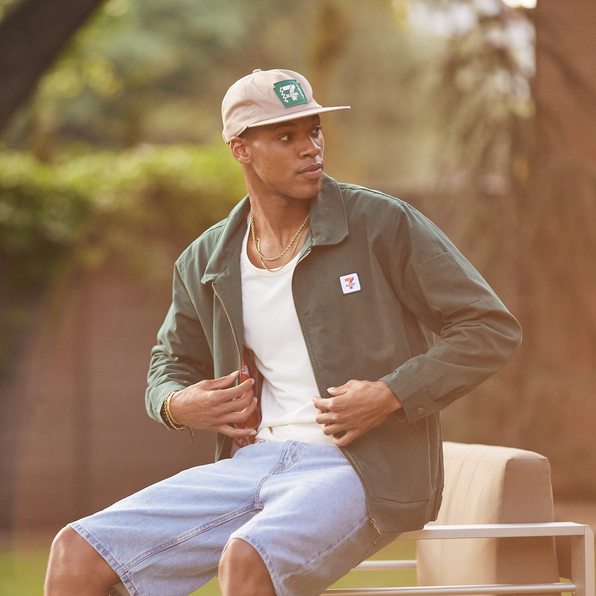 7 Eleven® Canvas Jacket - Durable & Stylish Unisex Denim Jacket for Men & Women | Perfect for Casual Wear, Outdoor Adventures & Street Fashion