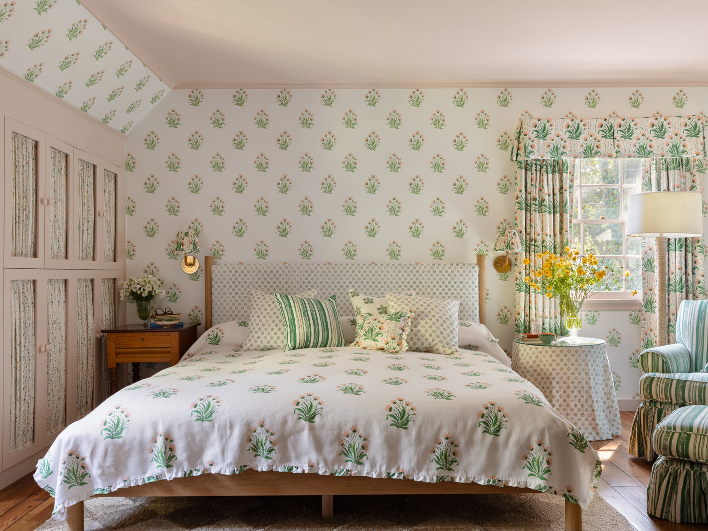 Nathan Turner Hillhouse Block Print Small Wallpaper - Gold Green Design for Living Room, Bedroom & Home Decor