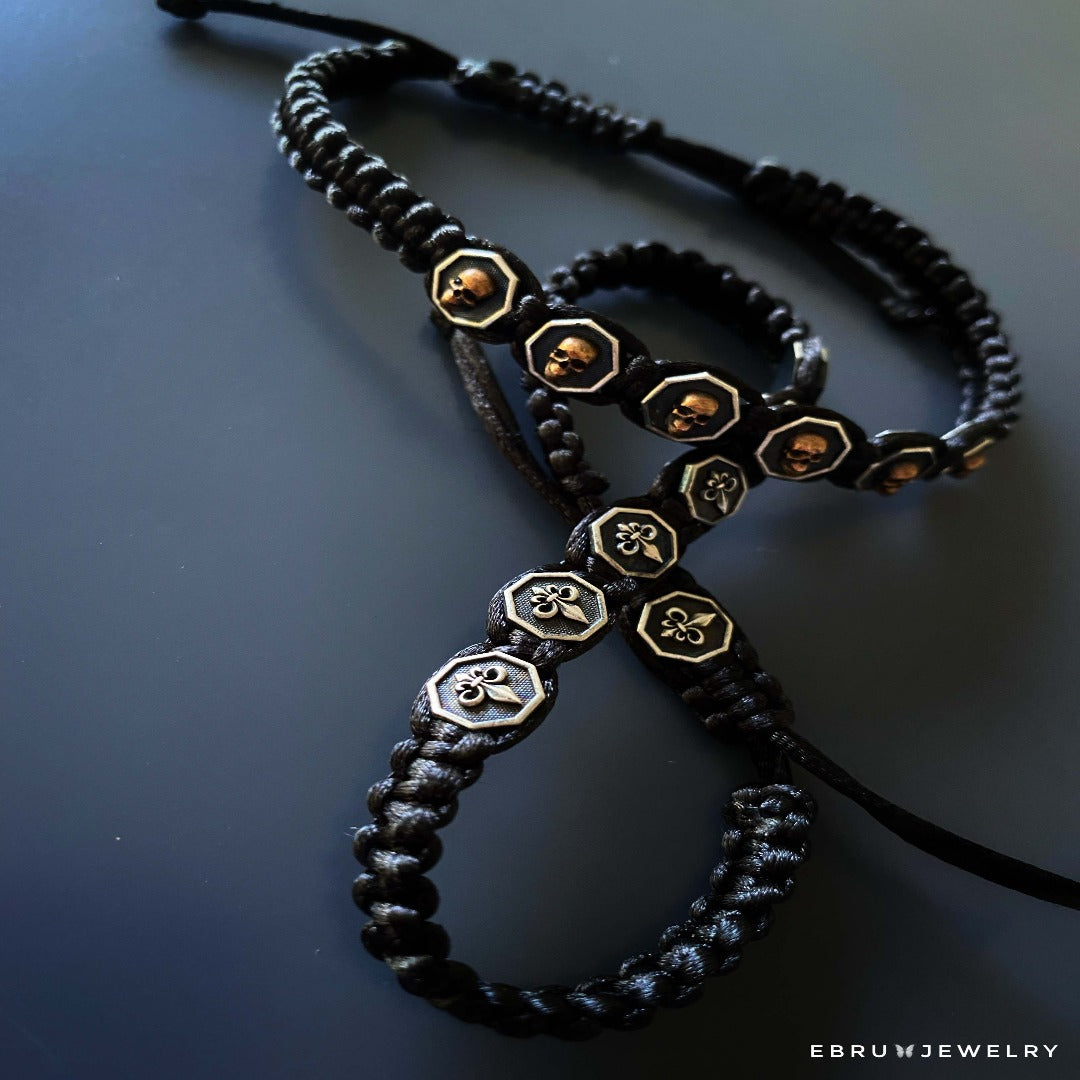 Black Skull Men's Woven Bracelet - Stylish Gothic Accessory for Men, Punk Fashion Jewelry, Perfect for Parties, Concerts and Everyday Wear