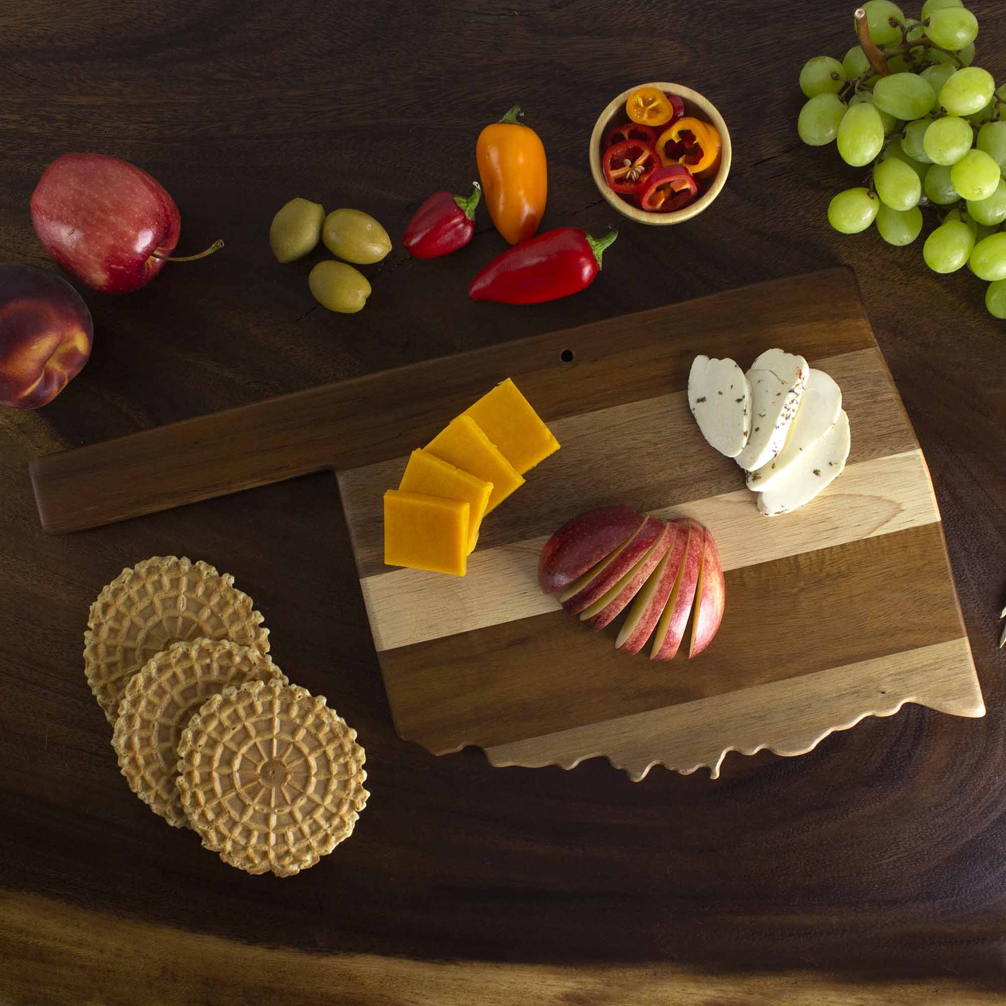 Rock & Branch® Shiplap Series Oklahoma Wood Cutting Board - Premium Kitchen Chopping Board for Meat, Cheese & Vegetables - Perfect for Home Cooking & Entertaining