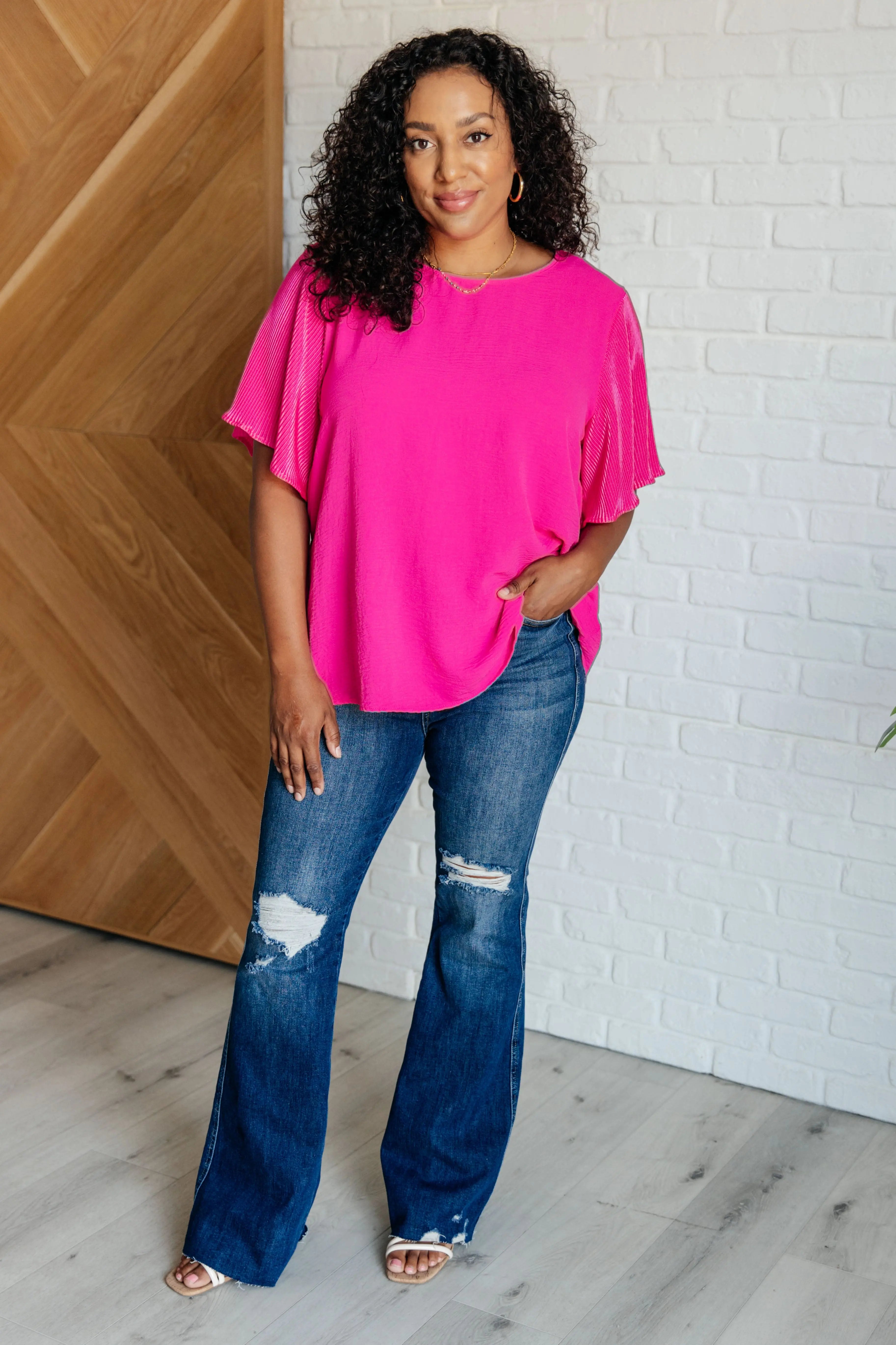 Pink Ruffle Sleeve Blouse for Women - Trendy Floral Print Summer Tops - Perfect for Date Nights & Beach Vacations