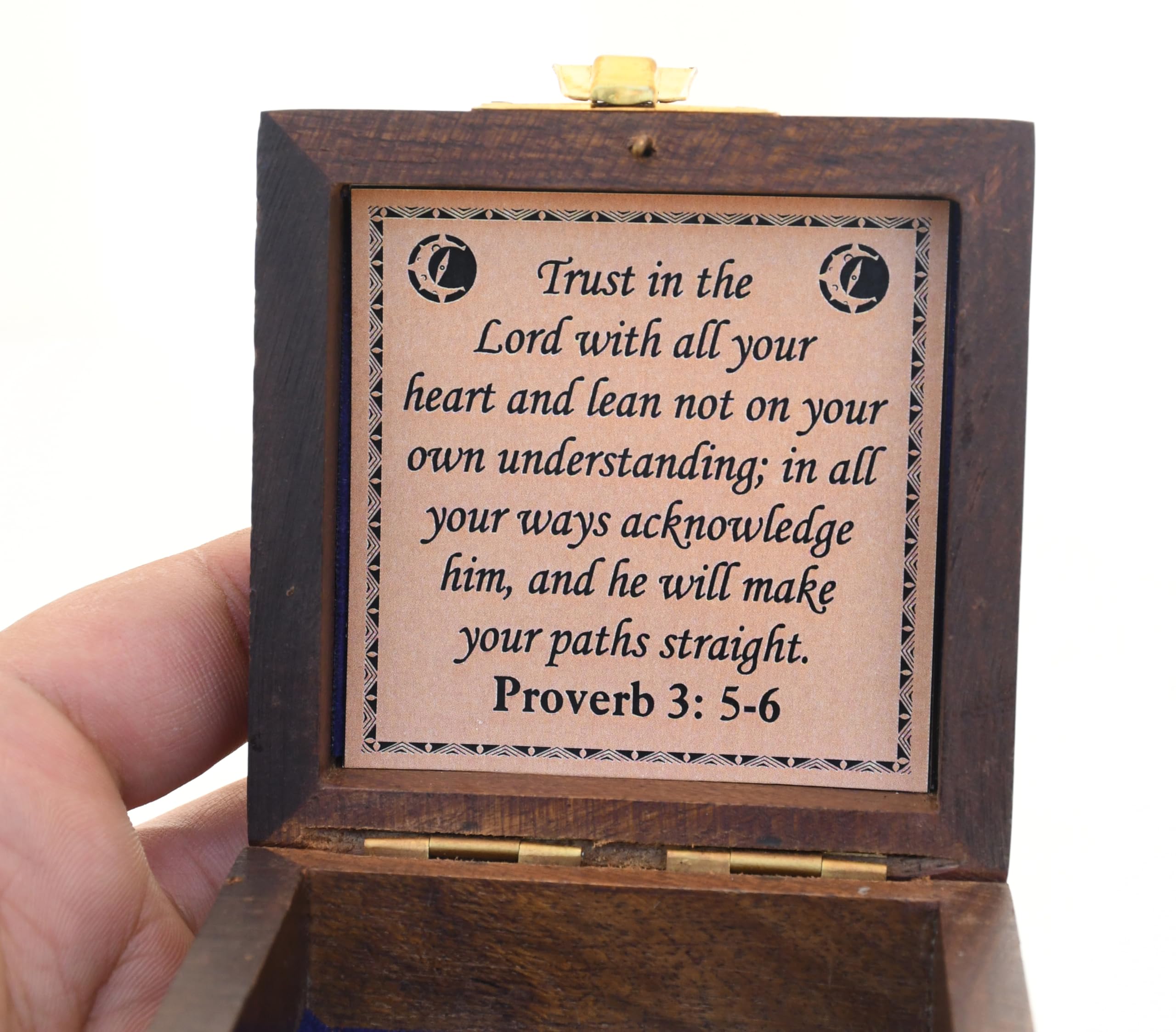Trust in The Lord - Proverbs 3:5-6 Engraved Inspirational Compass | Christian Religious Gift for Men & Women, Catholic Graduation Present for Boys & Girls 2023 | Perfect for Camping, Hiking & Outdoor Adventures
