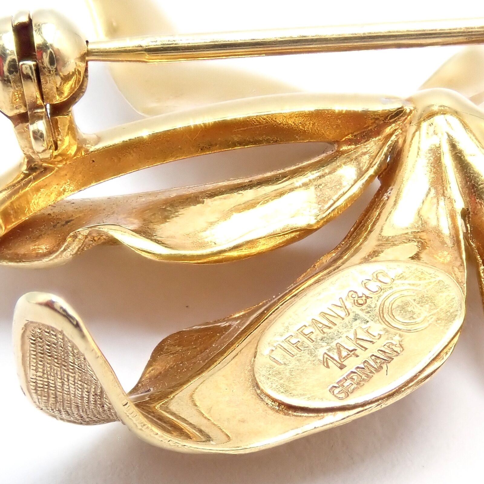 Authentic Vintage Tiffany & Co 14k Yellow Gold Germany Large Flower Pin Brooch - Elegant Jewelry for Women, Perfect for Weddings, Parties & Special Occasions