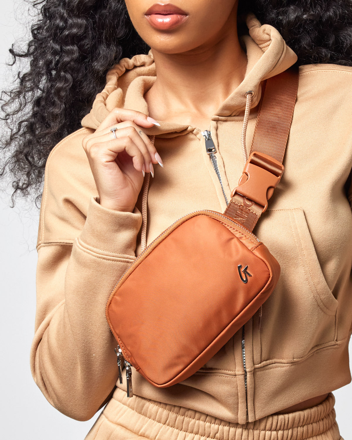 Durable Nylon Fanny Pack for Men & Women - Stylish Brown Waist Bag for Hiking, Travel & Everyday Use
