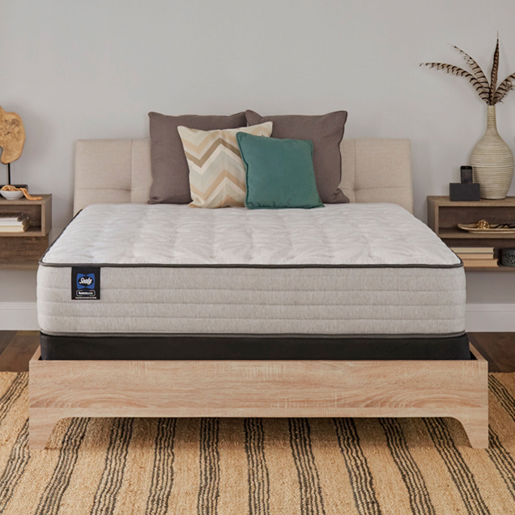 Sealy Posturepedic Spring Bloom Firm Mattress - Queen Size for Back Pain Relief & Pressure Point Support | Perfect for Side Sleepers & Couples | Bedroom, Guest Room & Apartment Use