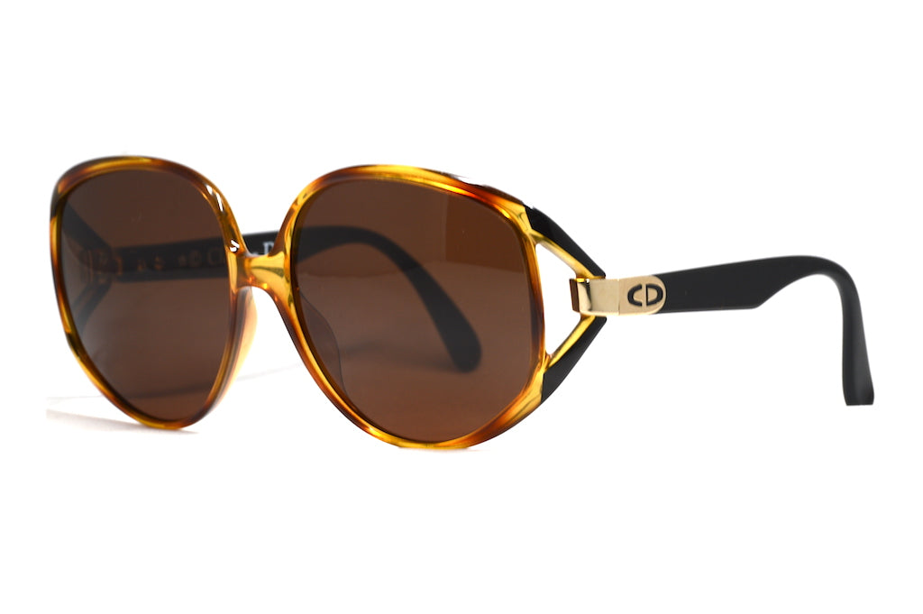 Christian Dior 2320 Sunglasses - Luxury Designer Shades for Women | UV Protection & Fashion Statement | Perfect for Beach, Driving & Outdoor Activities