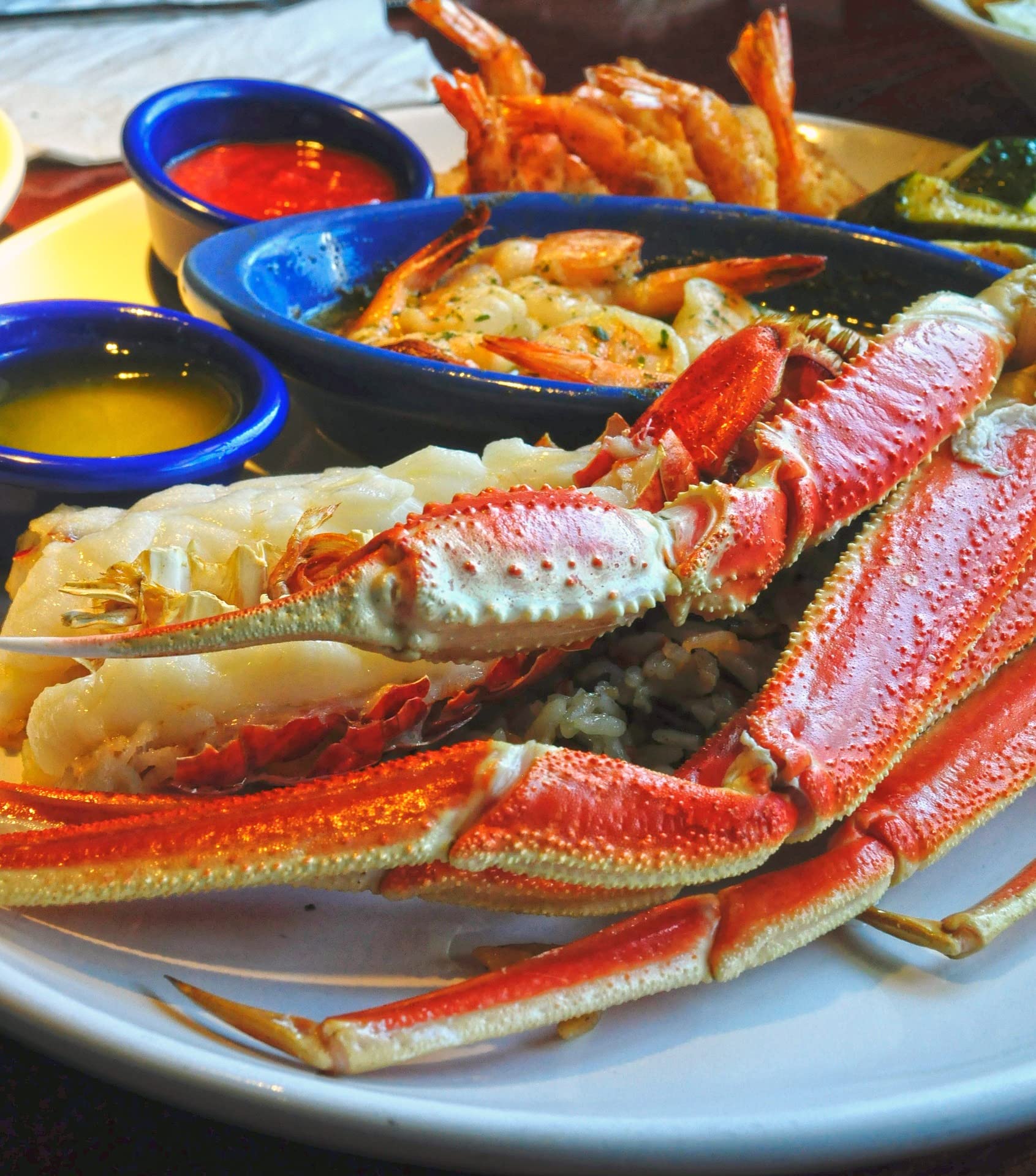 Premium Large Snow Crab Legs Clusters (8-10 oz Each) - 30 lb Case of Frozen Alaskan Snow Crab - Perfect for Seafood Feasts, Family Dinners & Gourmet Cooking