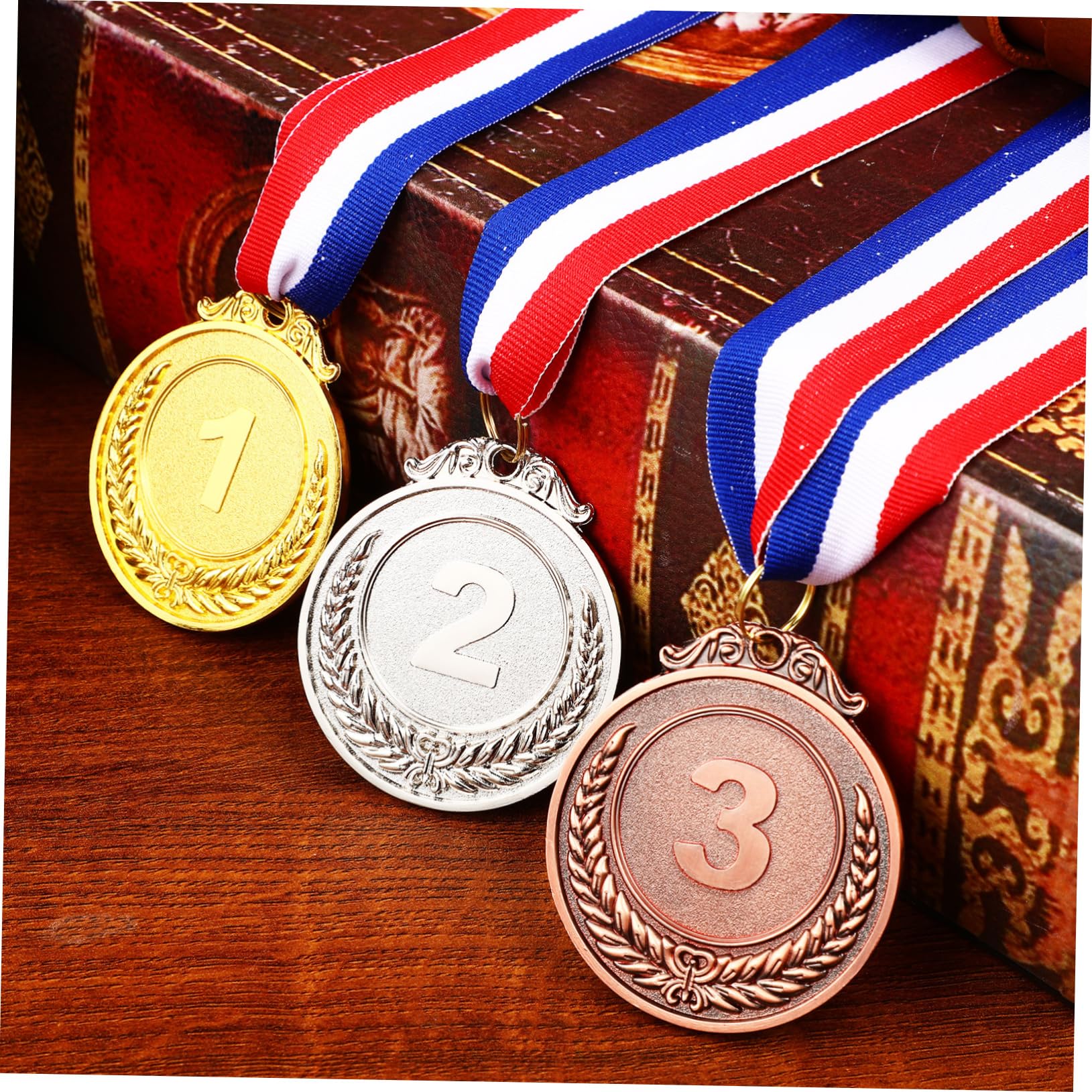 KOMBIUDA Plastic Trophy Toy - Gold Award Trophy for Kids Competition, Sports & School Rewards - Perfect for Birthday Parties, Classroom Prizes & Team Celebrations