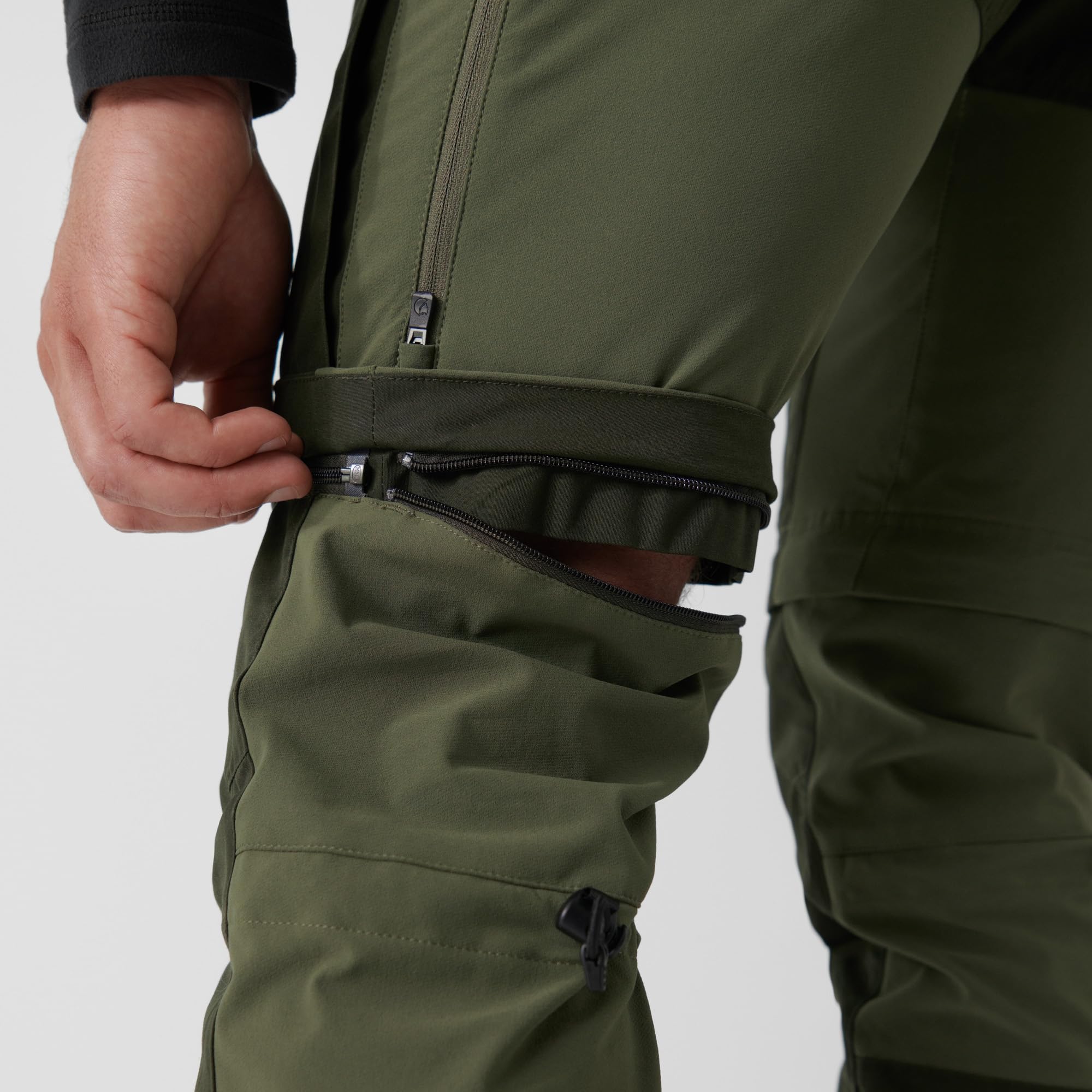 Fjallraven Men's Straight Fit Pants - Durable Outdoor & Casual Wear for Hiking, Travel, and Everyday Comfort