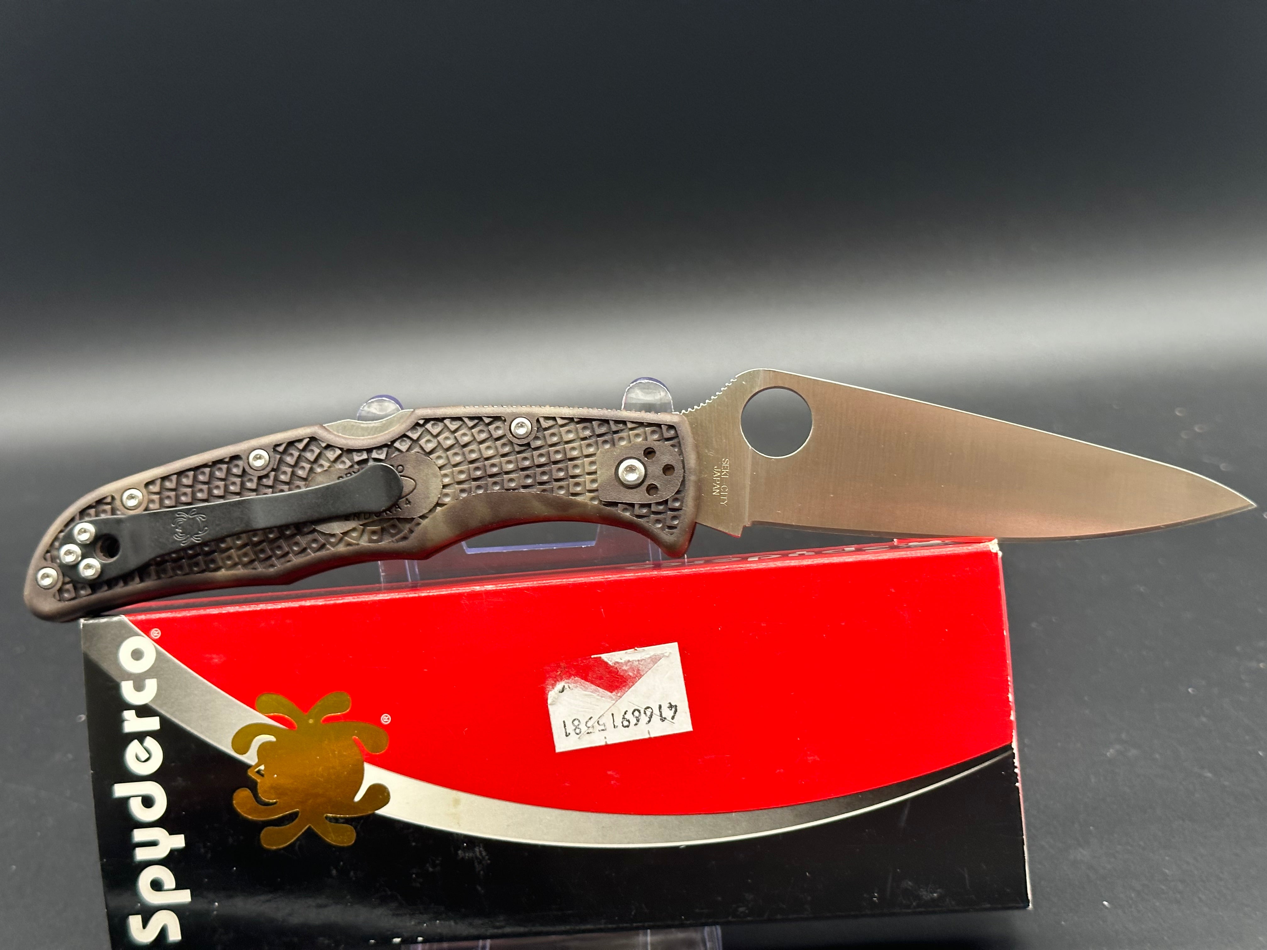 Spyderco Endura 4 Folding Knife - Zome Green FRN Handle, C10ZFPGR Model - Perfect for Outdoor Camping, Hiking & Everyday Carry (EDC)