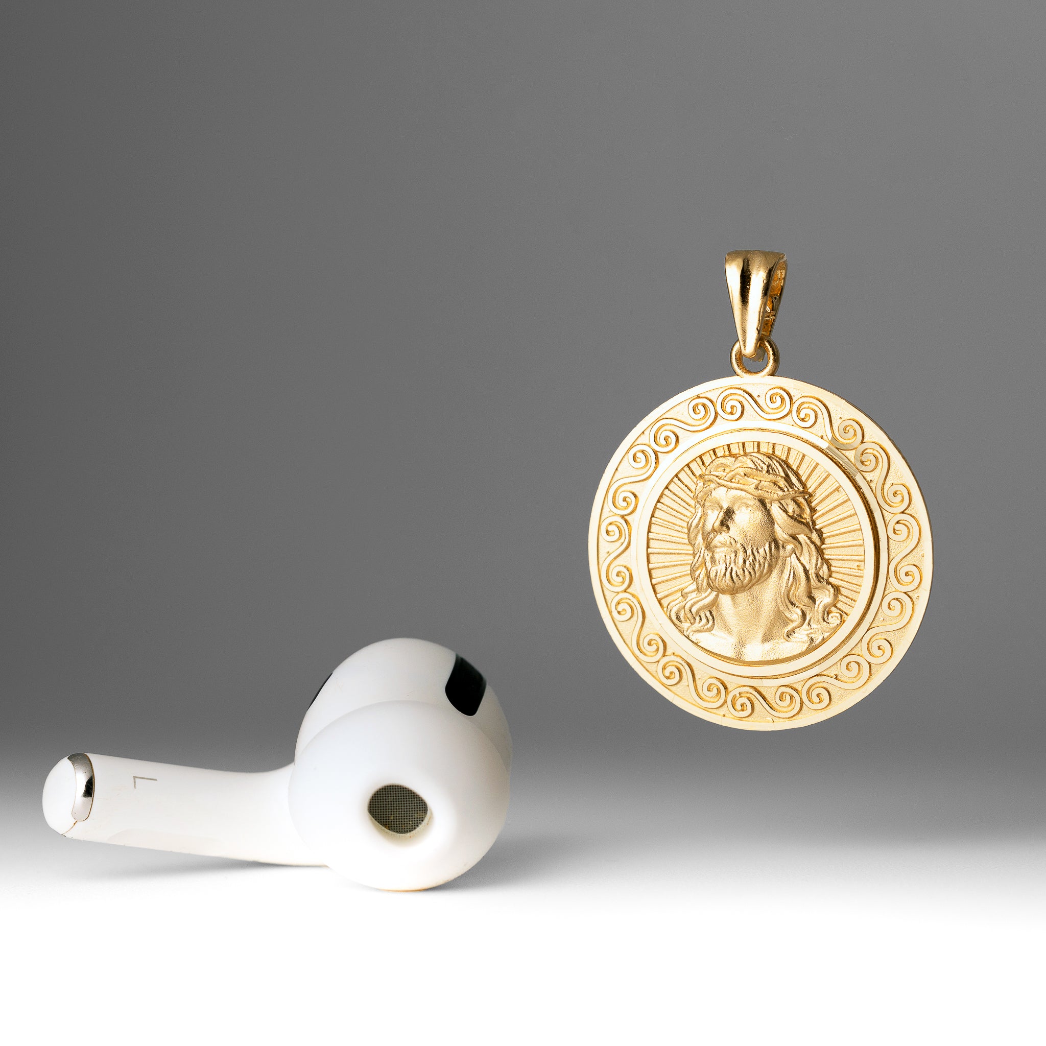 Gold Large Round Medal Jesus Pendant PT3235 - Religious Jewelry for Men & Women - Perfect for Baptism, Confirmation & Faith-Based Gifts