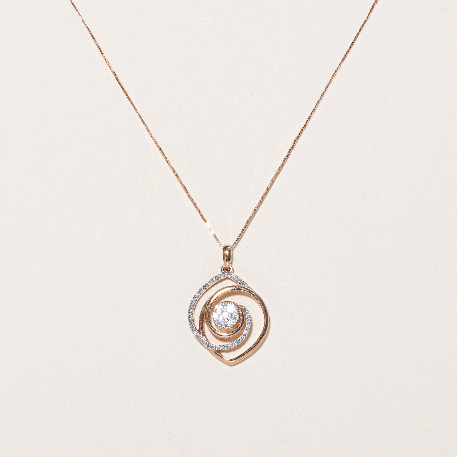 0.37ctw Diamond Pendant Necklace in 18K Gold - Elegant Jewelry Gift for Women, Perfect for Anniversaries, Weddings & Special Occasions