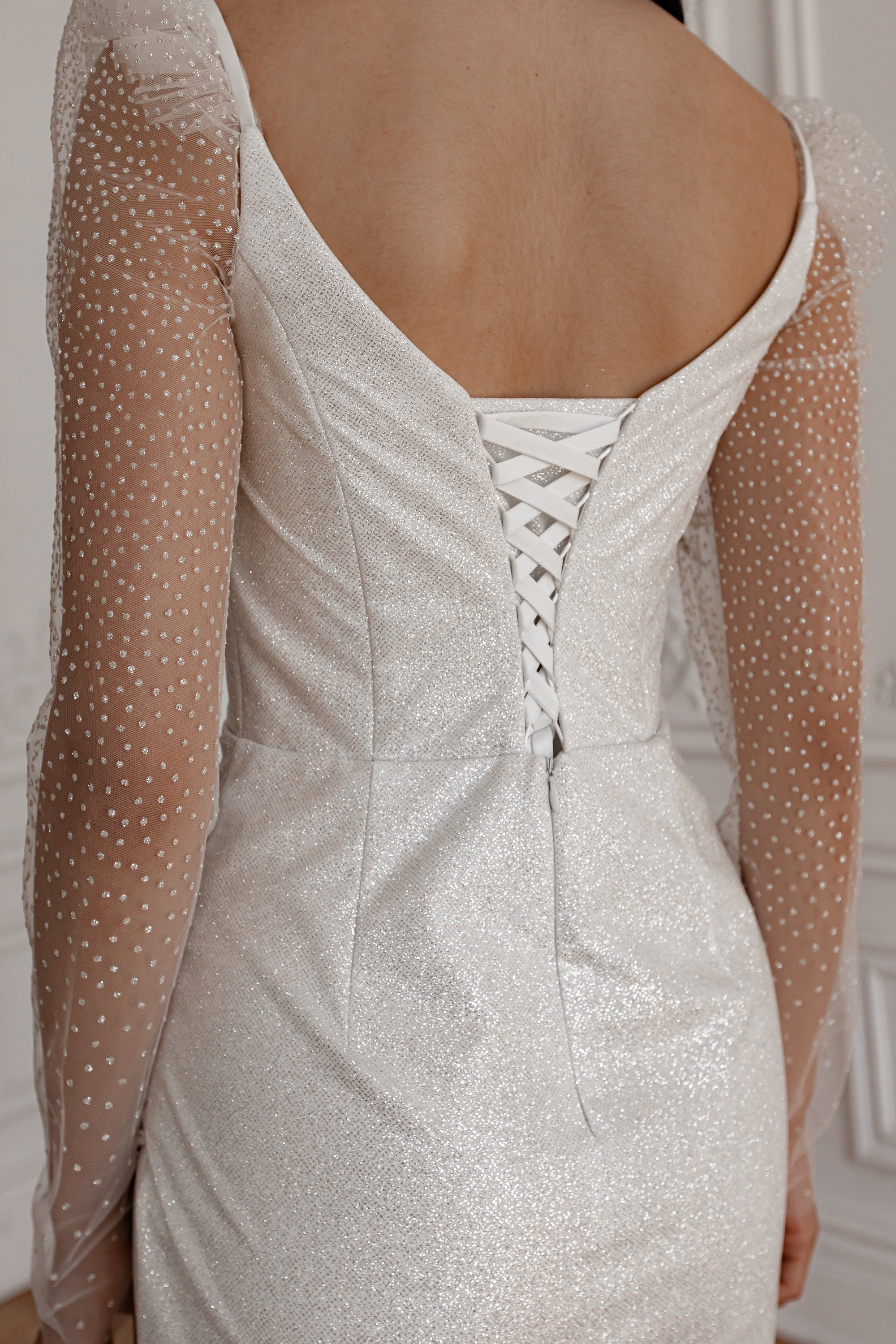 Elegant Calista Wedding Dress with Detachable Sleeves - Perfect for Bridal Ceremonies, Vow Renewals & Formal Events