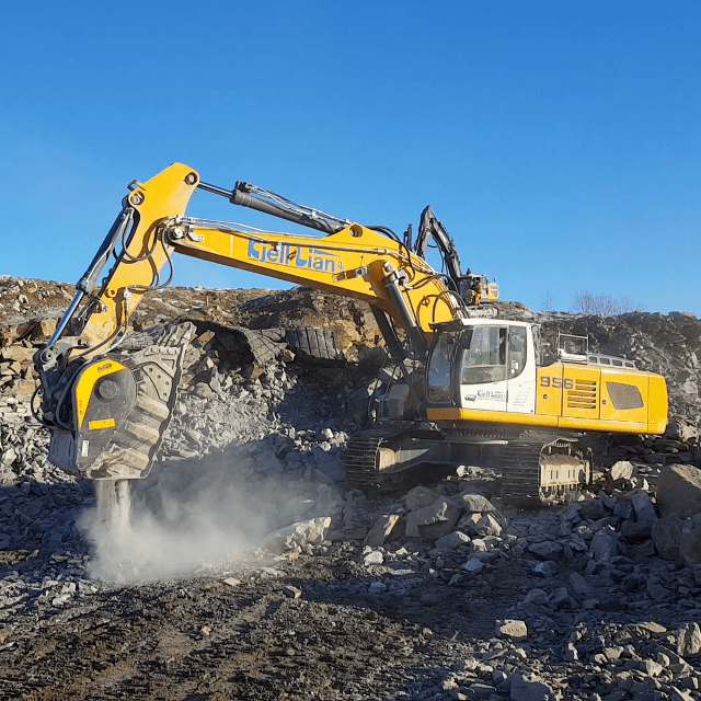 BF135.8 Bucket Crusher for Excavators - Heavy Duty Demolition & Recycling Attachment for Construction Sites