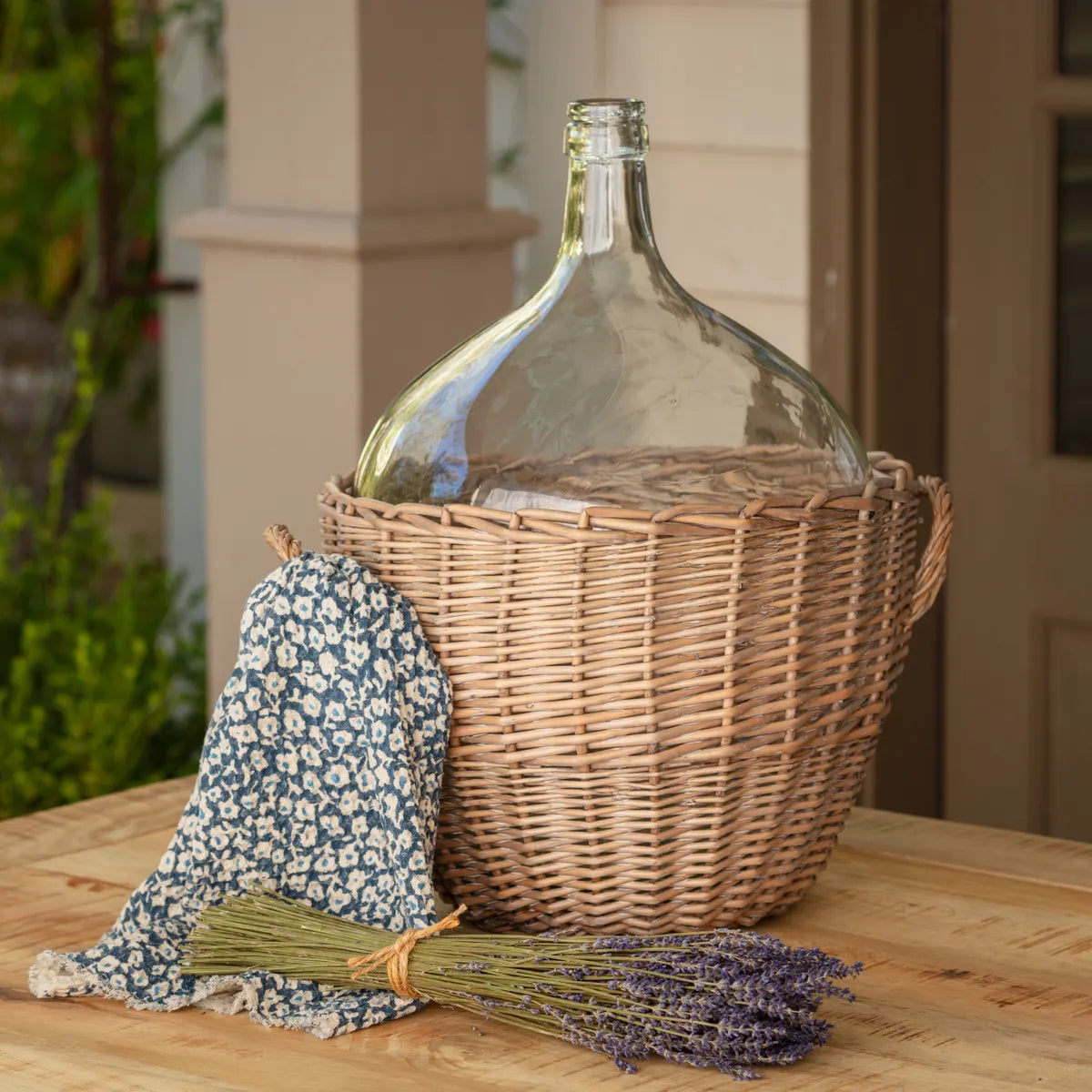Premium Large Vineyard Wine Bottle with Hand-Woven Rattan Cover - Perfect for Outdoor Picnics, Weddings, and Rustic Home Decor