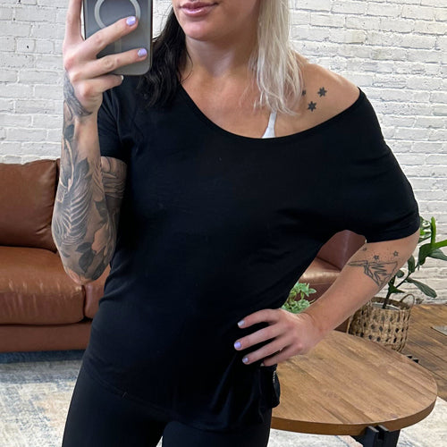 Custom Slouchy Tee - Soft Oversized Black T-Shirt for Women | Casual Comfort Wear for Lounge, Street Style & Everyday Outfits