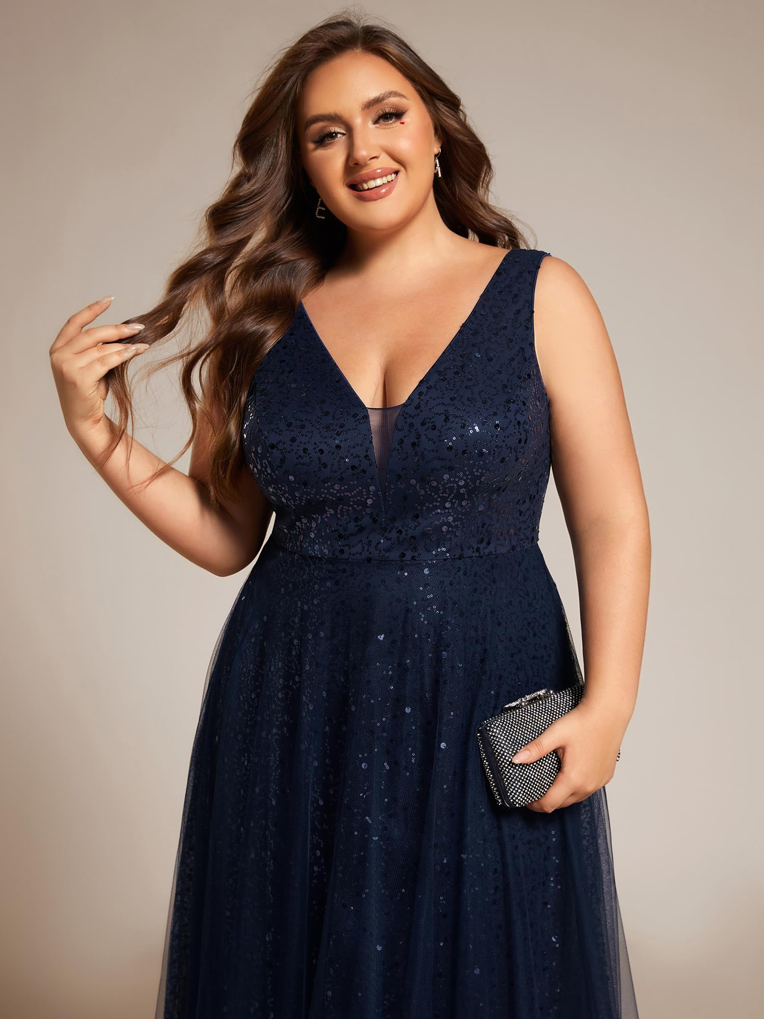 Ever-Pretty Plus Size Sparkle V-Neck A-Line Sleeveless Sequin Prom Dress Ball Gown for Curvy Women 02163-DA | Formal Evening Gown for Homecoming, Wedding Guest, Pageant & Special Occasions