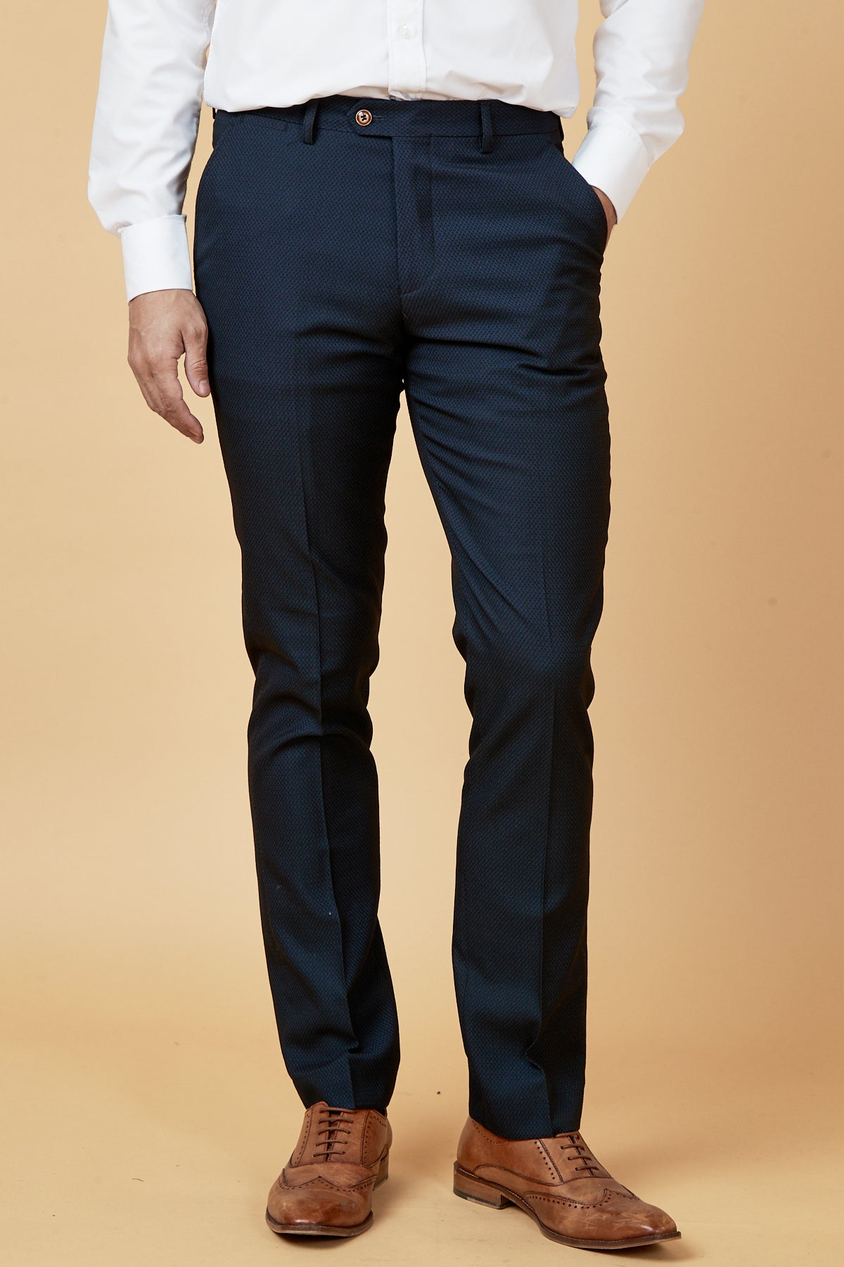 Dwight McNeil Everton FC Navy Suit - Official Football Jersey for Men - Perfect for Matchdays, Fan Events & Gifting