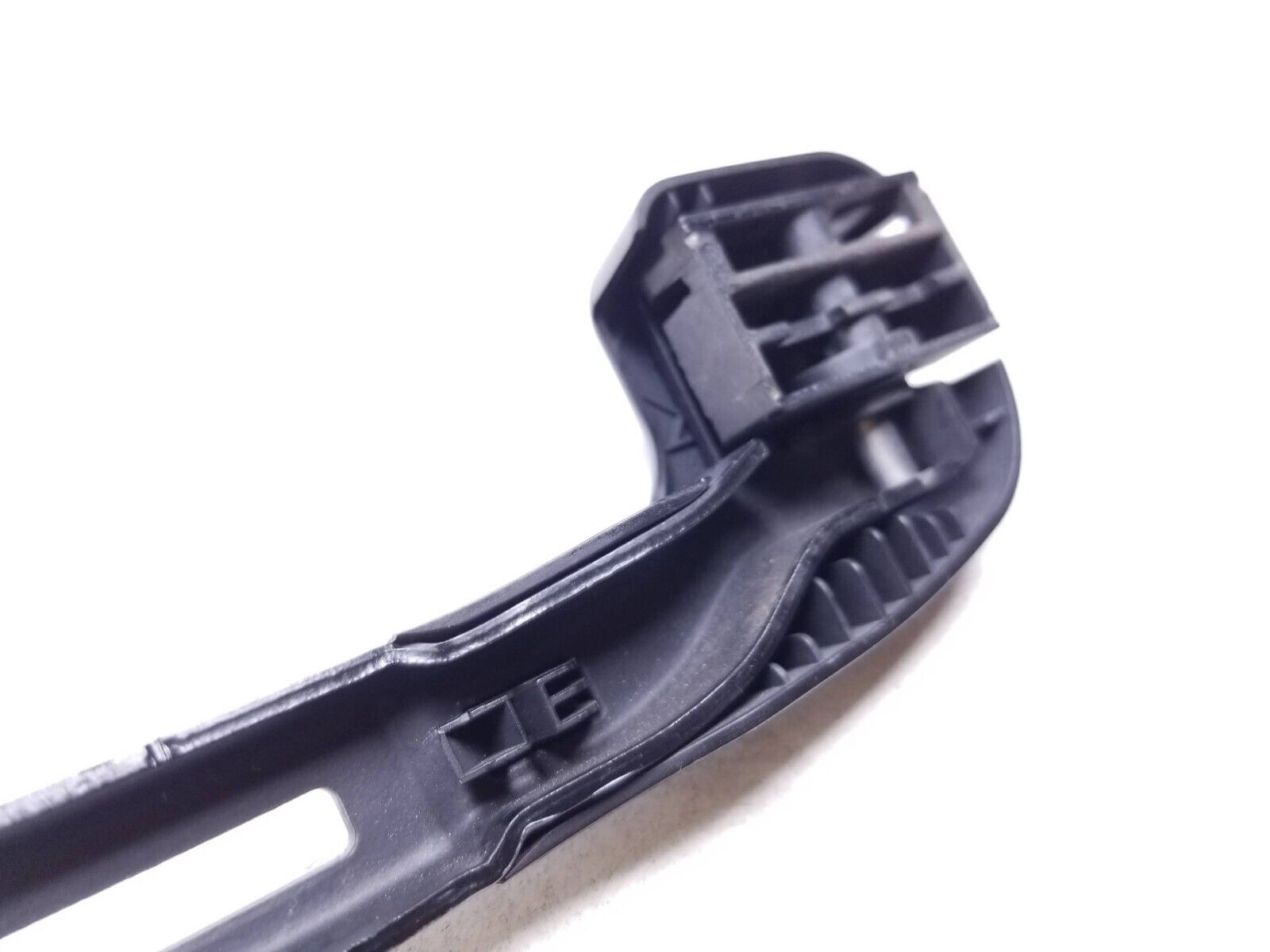 BMW E90 328i 330i 335i Wiper Blade Arms Set - Left & Right Side Replacement Parts (2006-2011) - Perfect for Rainy Weather & Winter Driving